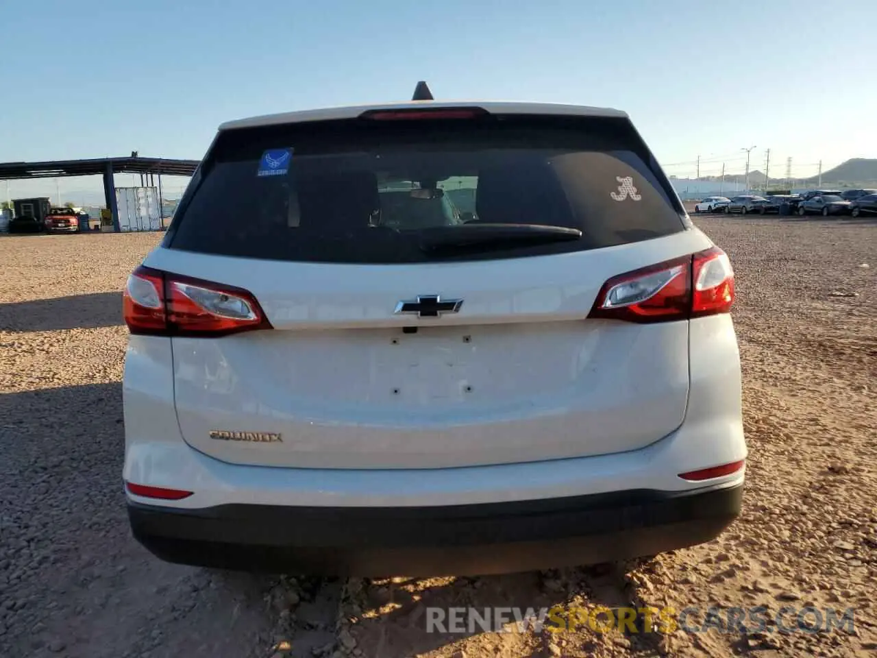 6 Photograph of a damaged car 2GNAXHEV3L6149833 CHEVROLET EQUINOX 2020