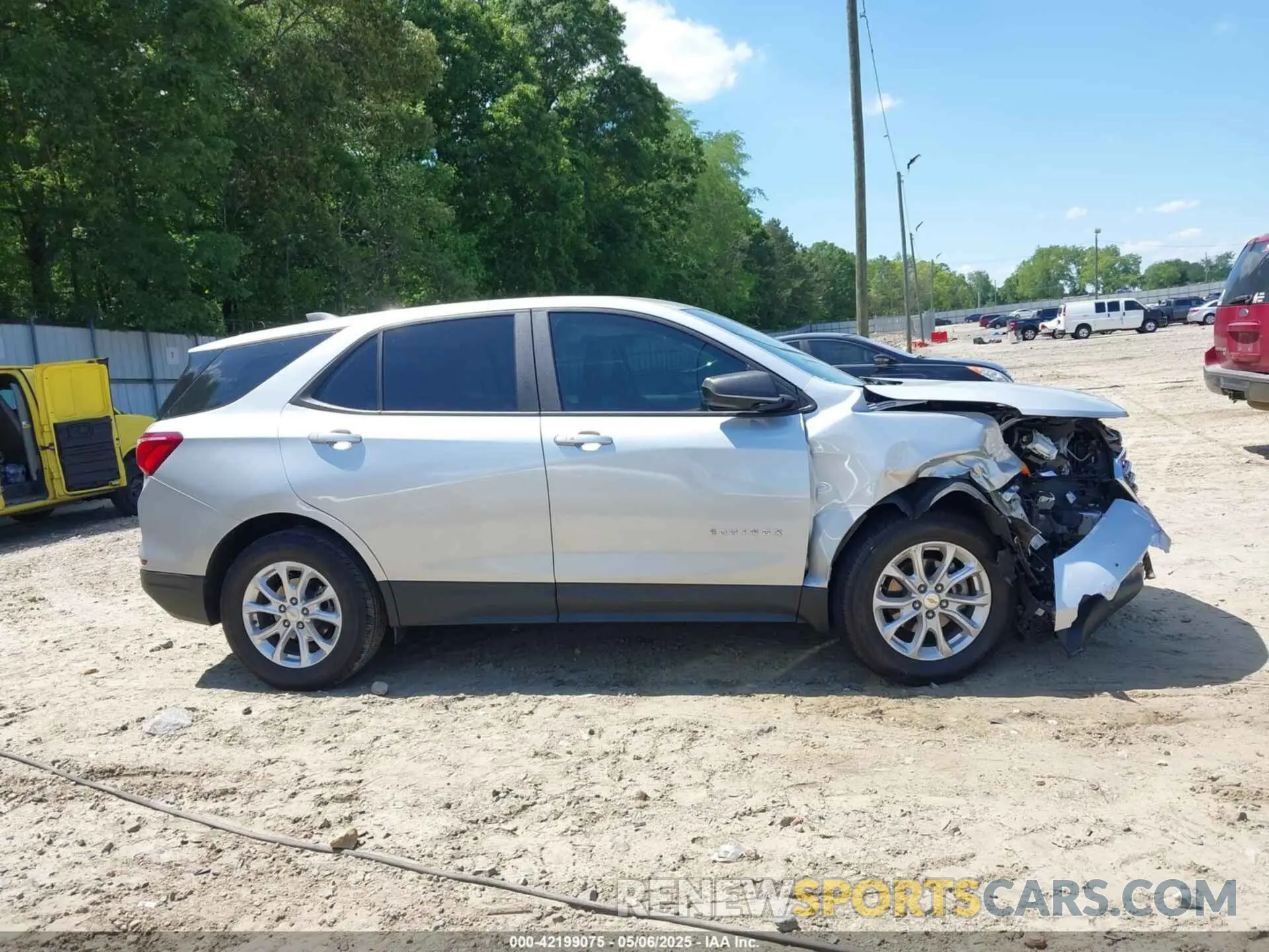12 Photograph of a damaged car 2GNAXHEV3L6173341 CHEVROLET EQUINOX 2020