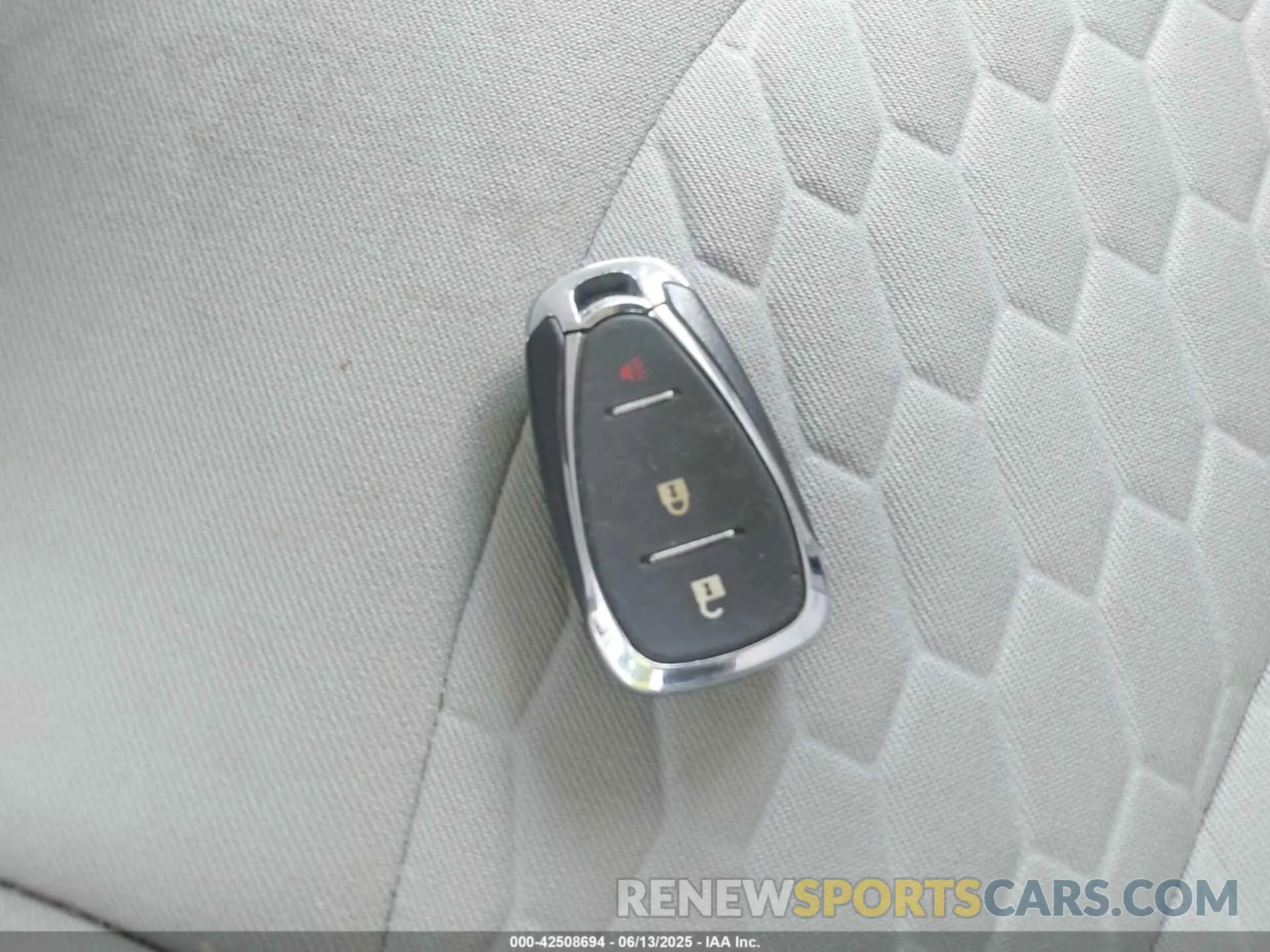 11 Photograph of a damaged car 2GNAXHEV3L6191693 CHEVROLET EQUINOX 2020