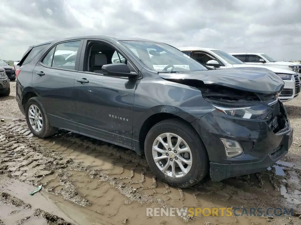 4 Photograph of a damaged car 2GNAXHEV3L6197722 CHEVROLET EQUINOX 2020