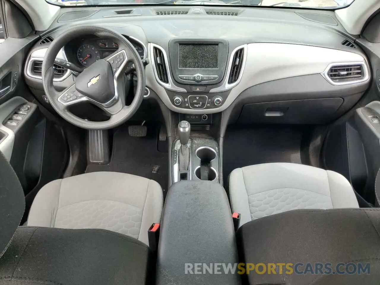 8 Photograph of a damaged car 2GNAXHEV3L6197722 CHEVROLET EQUINOX 2020