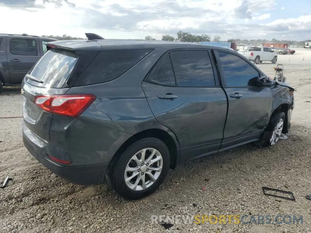 3 Photograph of a damaged car 2GNAXHEV3L6204071 CHEVROLET EQUINOX 2020