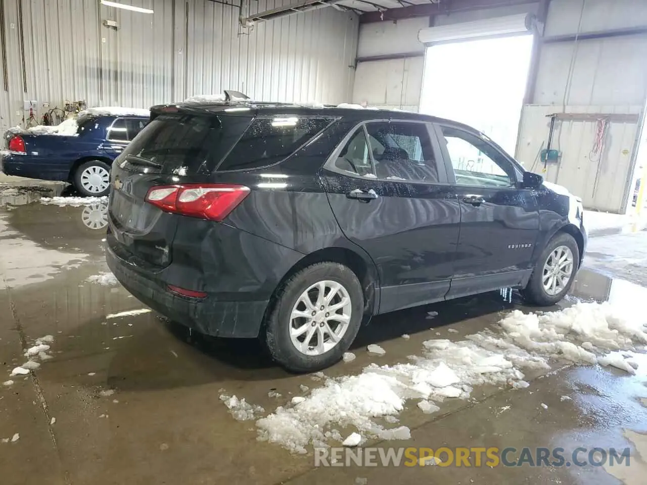 3 Photograph of a damaged car 2GNAXHEV3L6210582 CHEVROLET EQUINOX 2020