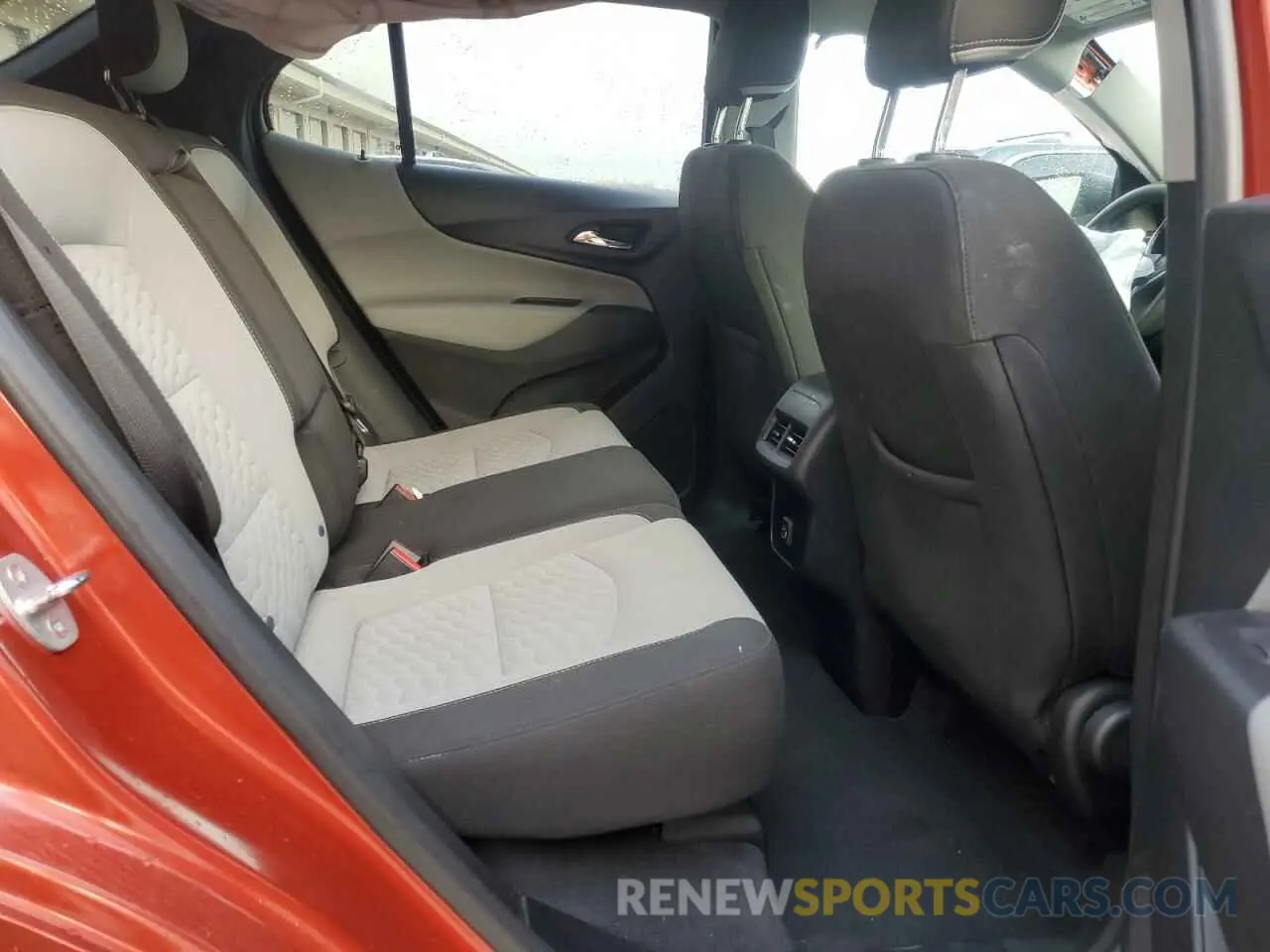 11 Photograph of a damaged car 2GNAXHEV3L6227026 CHEVROLET EQUINOX 2020