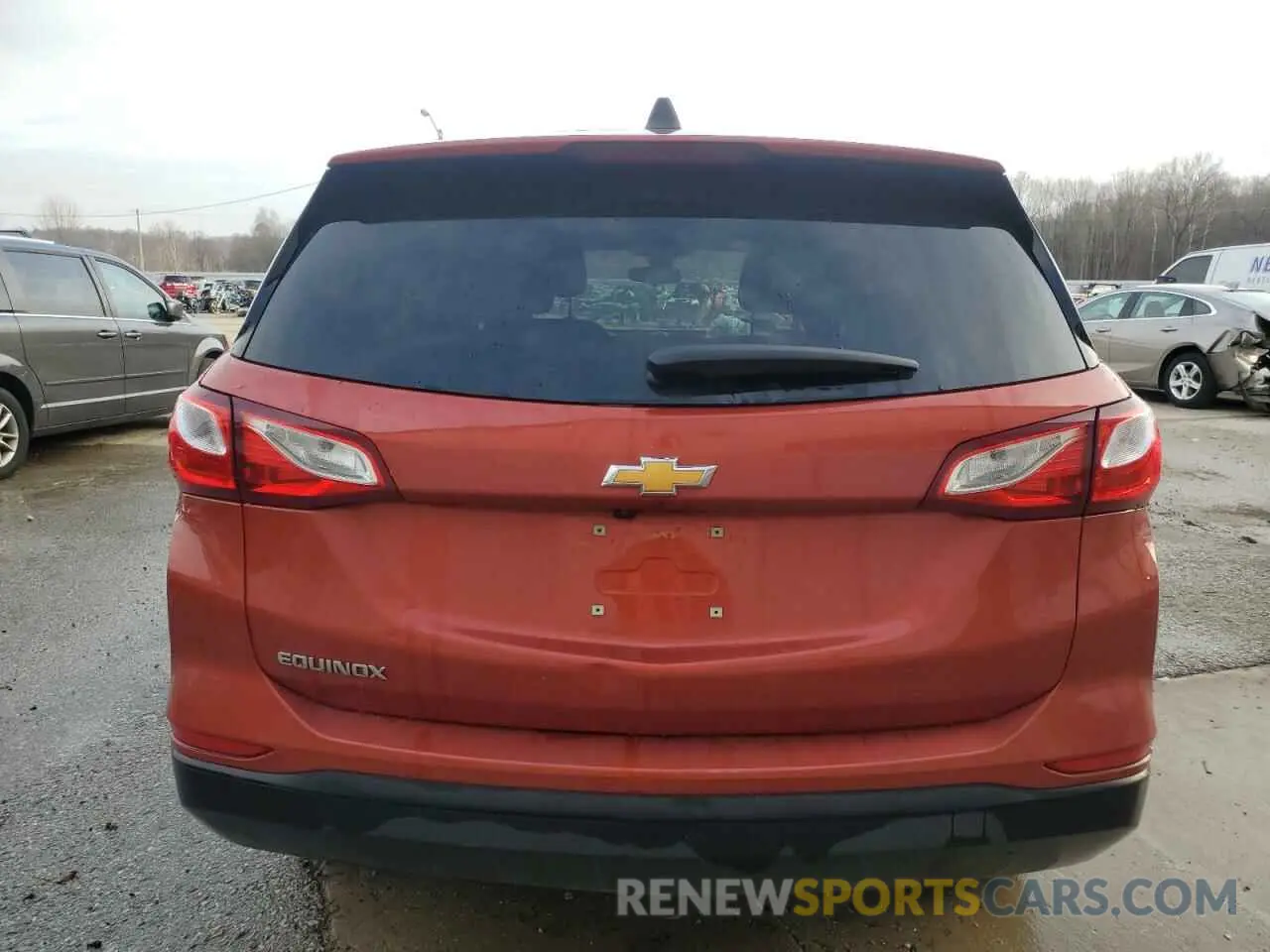6 Photograph of a damaged car 2GNAXHEV3L6227026 CHEVROLET EQUINOX 2020