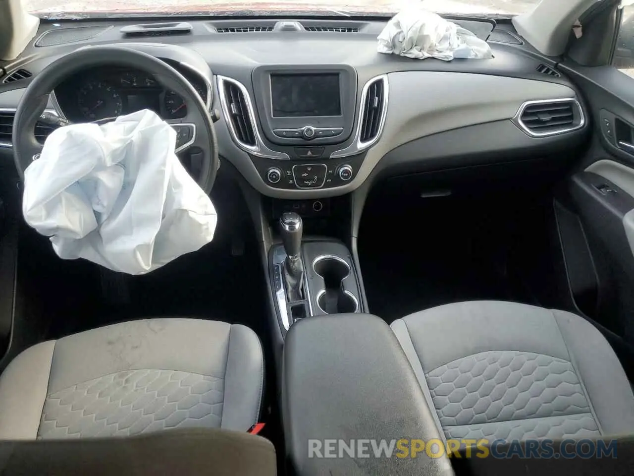 8 Photograph of a damaged car 2GNAXHEV3L6227026 CHEVROLET EQUINOX 2020