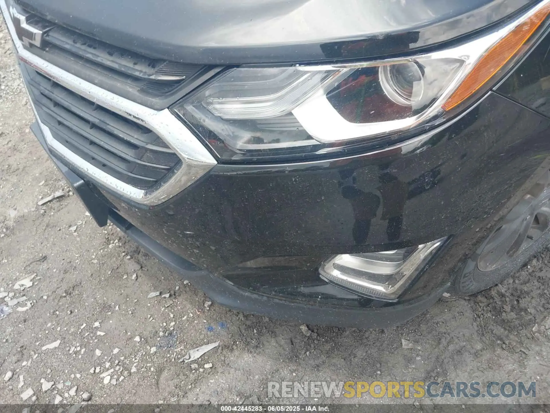 6 Photograph of a damaged car 2GNAXHEV3L6269504 CHEVROLET EQUINOX 2020