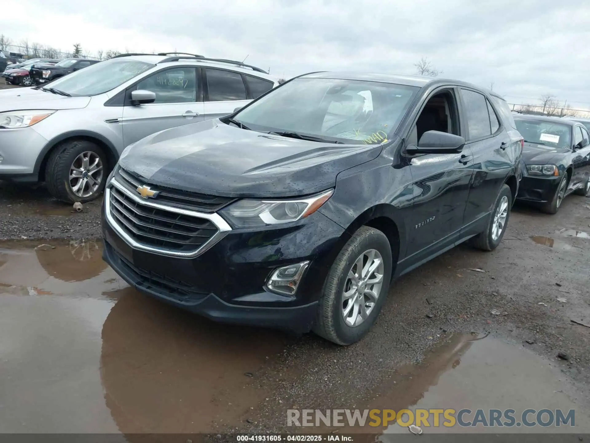 2 Photograph of a damaged car 2GNAXHEV3L6284987 CHEVROLET EQUINOX 2020