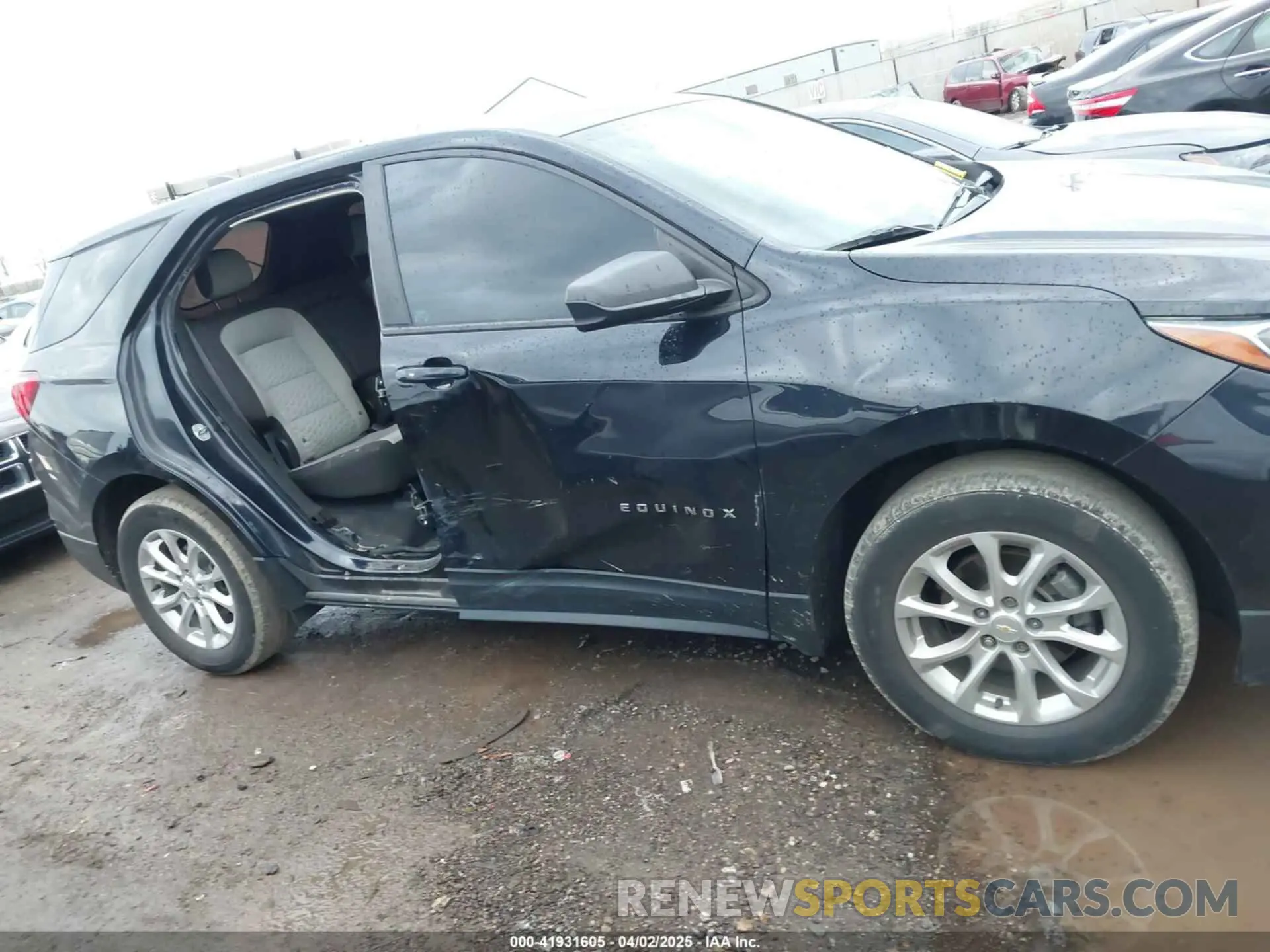 6 Photograph of a damaged car 2GNAXHEV3L6284987 CHEVROLET EQUINOX 2020