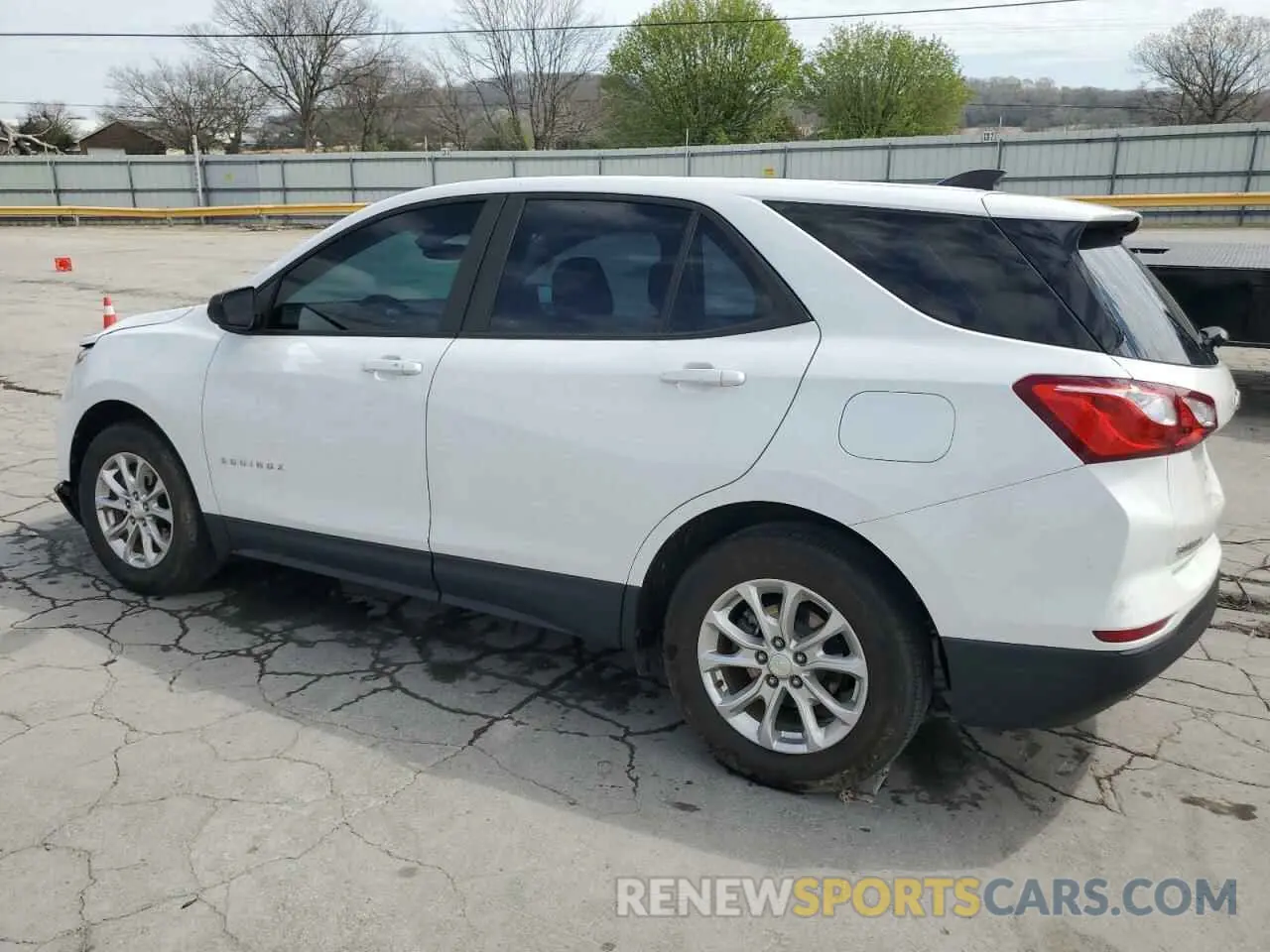 2 Photograph of a damaged car 2GNAXHEV4L6145497 CHEVROLET EQUINOX 2020