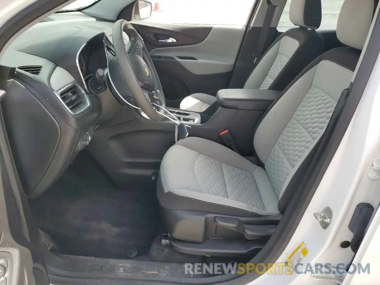 7 Photograph of a damaged car 2GNAXHEV4L6145497 CHEVROLET EQUINOX 2020