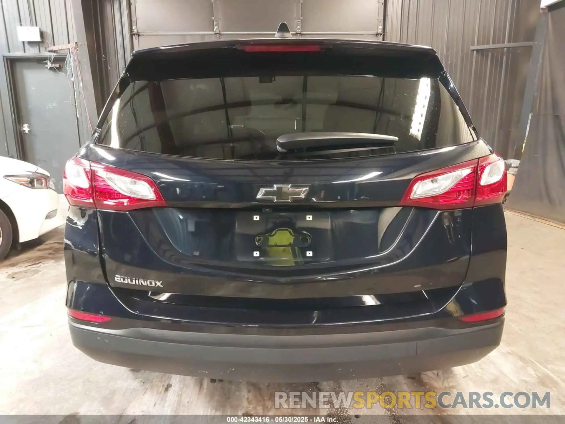 16 Photograph of a damaged car 2GNAXHEV4L6168472 CHEVROLET EQUINOX 2020