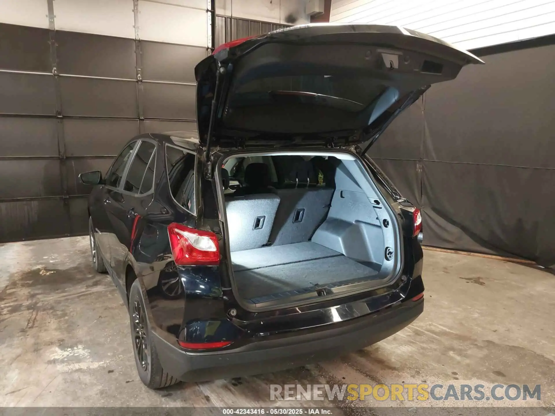 3 Photograph of a damaged car 2GNAXHEV4L6168472 CHEVROLET EQUINOX 2020