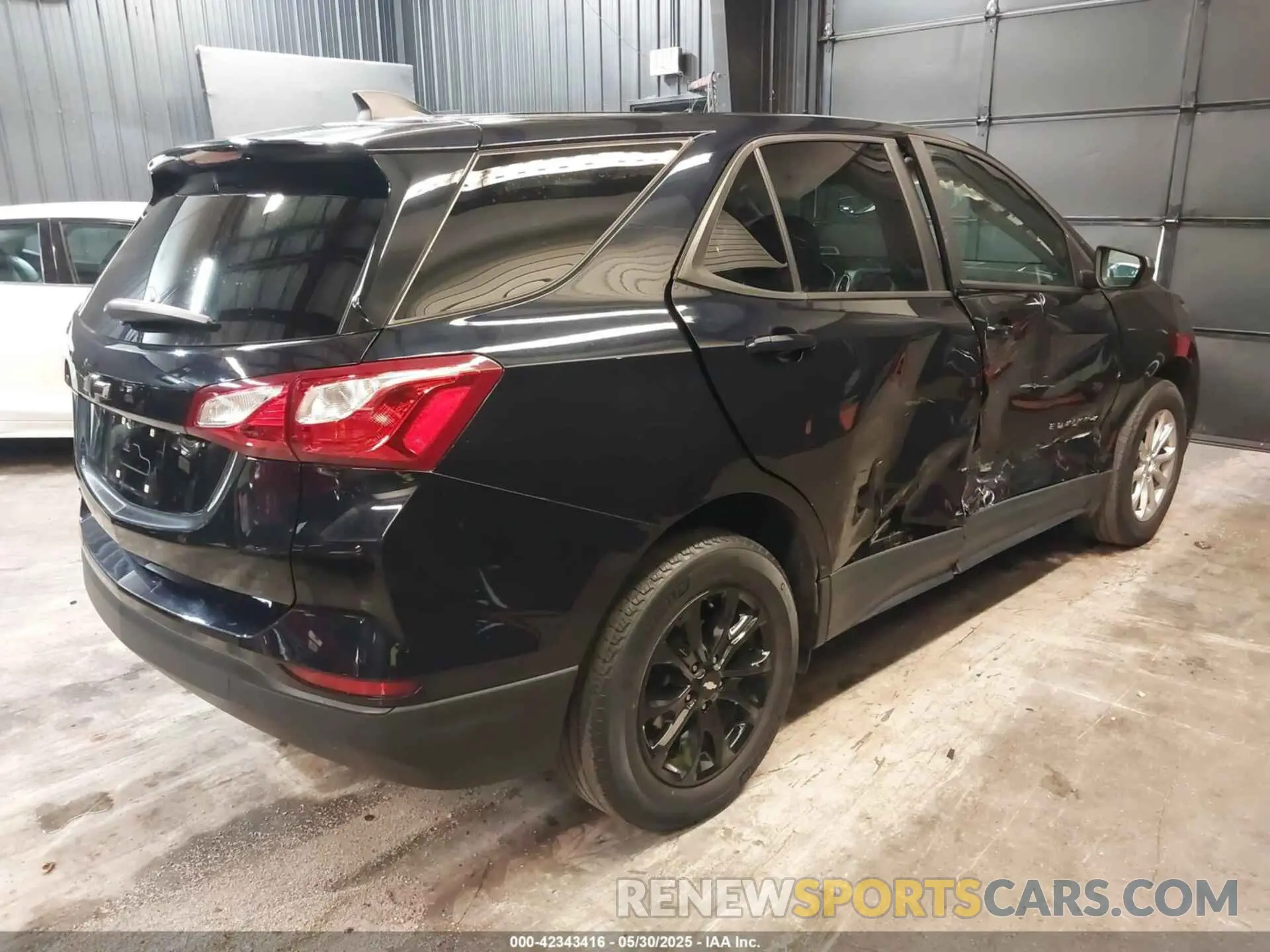 4 Photograph of a damaged car 2GNAXHEV4L6168472 CHEVROLET EQUINOX 2020