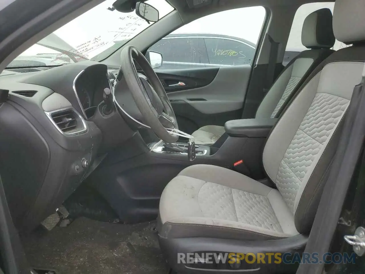 7 Photograph of a damaged car 2GNAXHEV4L6194389 CHEVROLET EQUINOX 2020