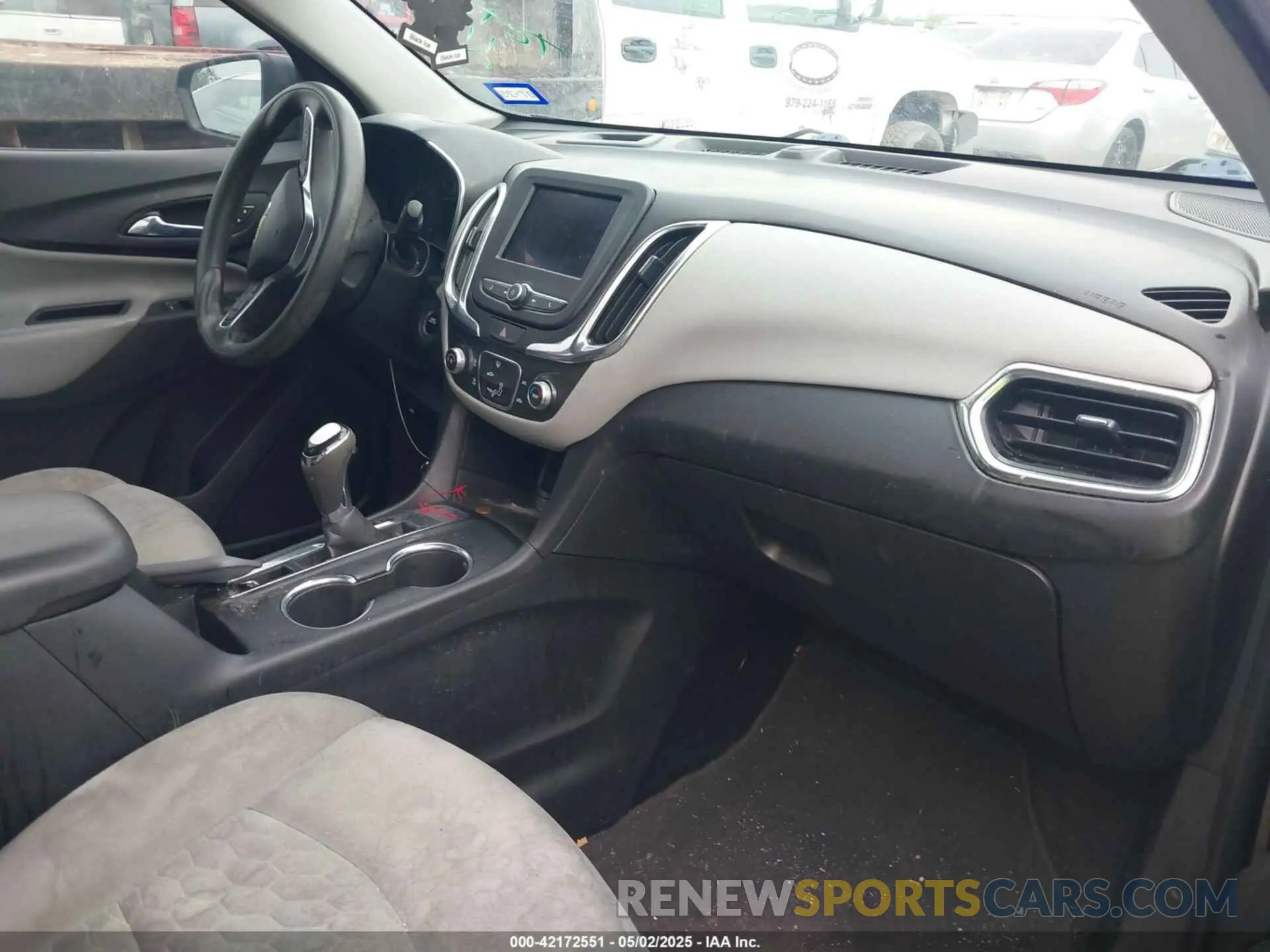 5 Photograph of a damaged car 2GNAXHEV4L6209134 CHEVROLET EQUINOX 2020