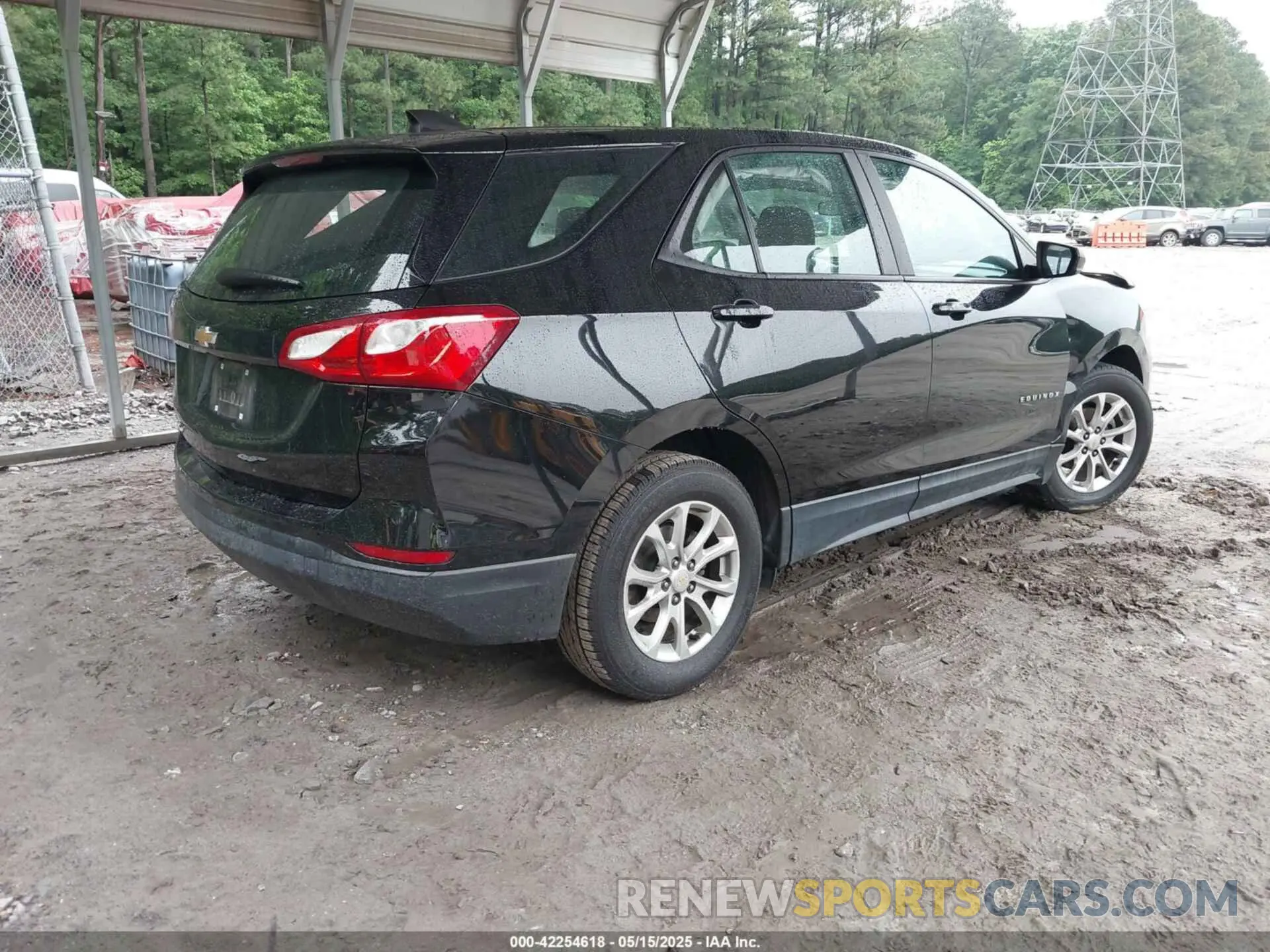 4 Photograph of a damaged car 2GNAXHEV4L6270953 CHEVROLET EQUINOX 2020