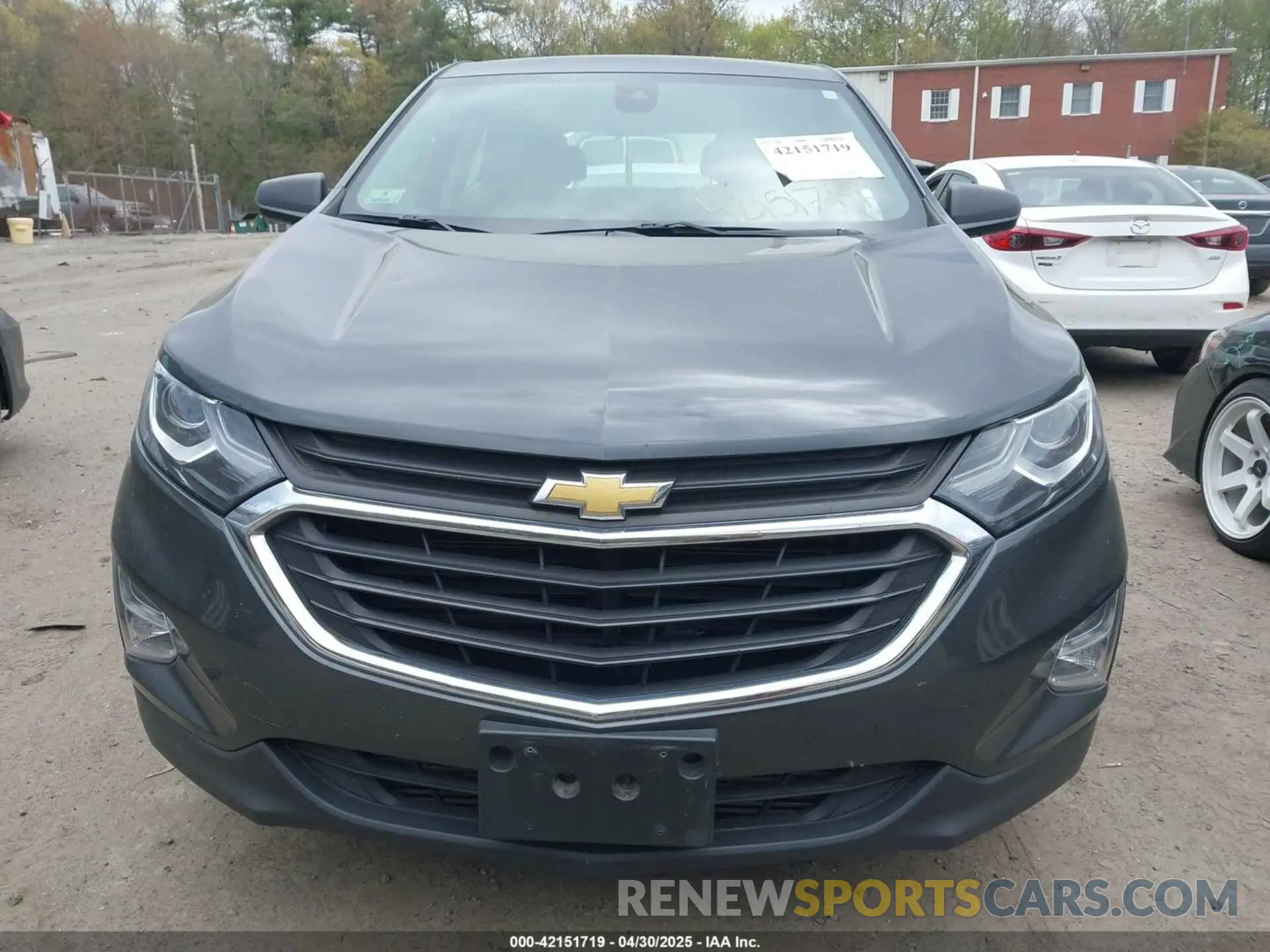 11 Photograph of a damaged car 2GNAXHEV4L6273674 CHEVROLET EQUINOX 2020