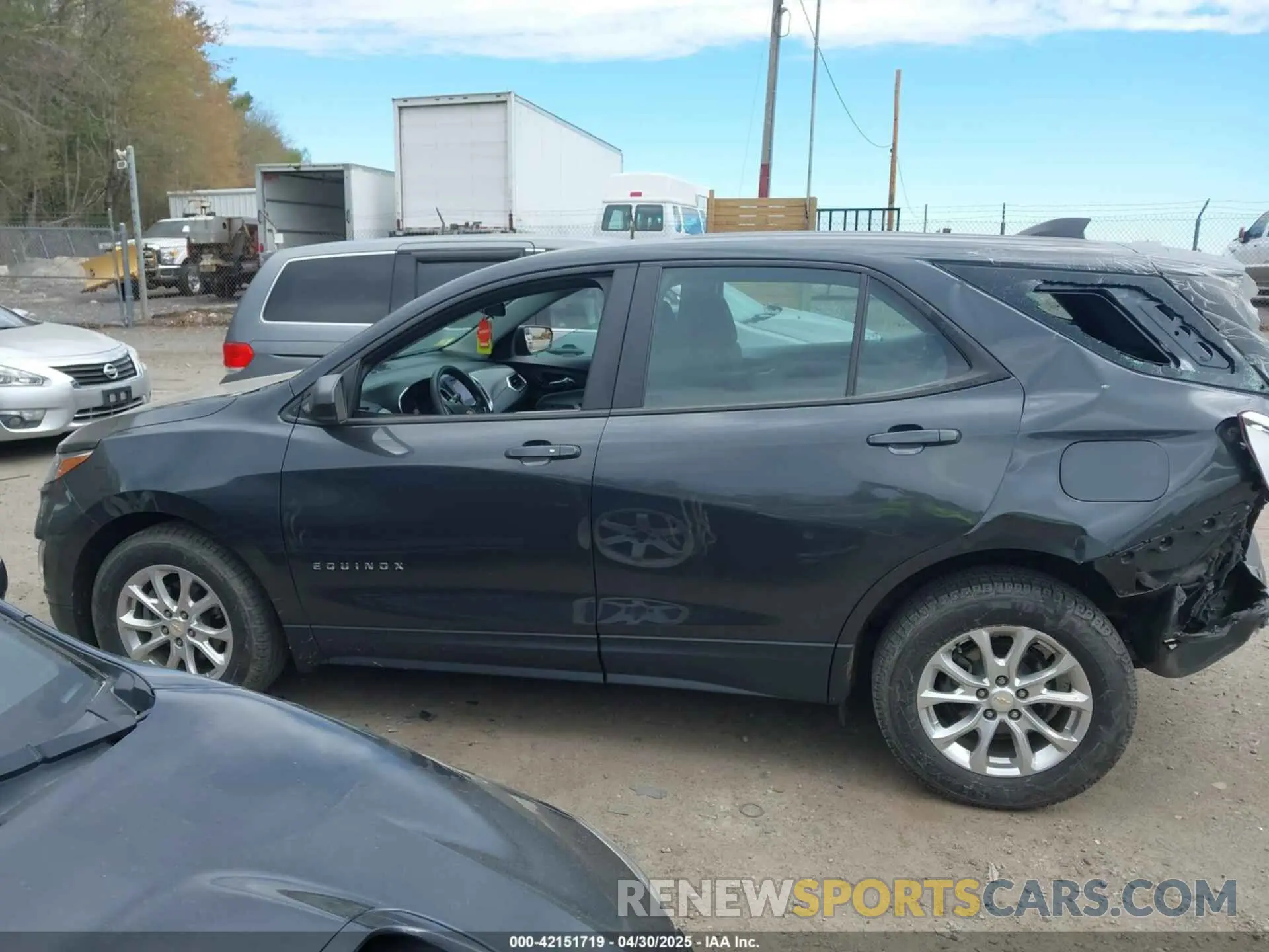 13 Photograph of a damaged car 2GNAXHEV4L6273674 CHEVROLET EQUINOX 2020