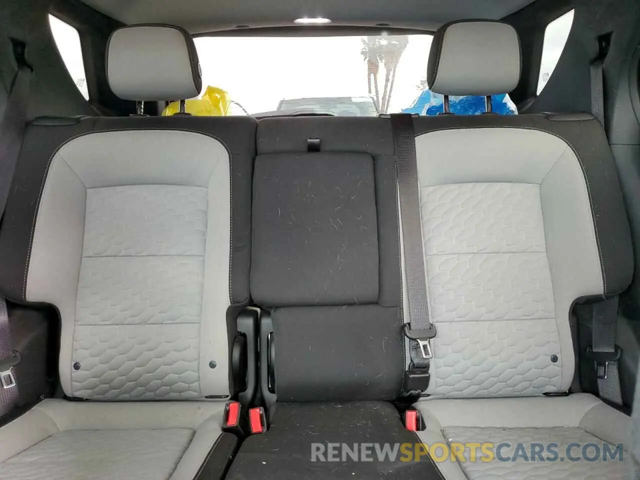 10 Photograph of a damaged car 2GNAXHEV4L6277921 CHEVROLET EQUINOX 2020