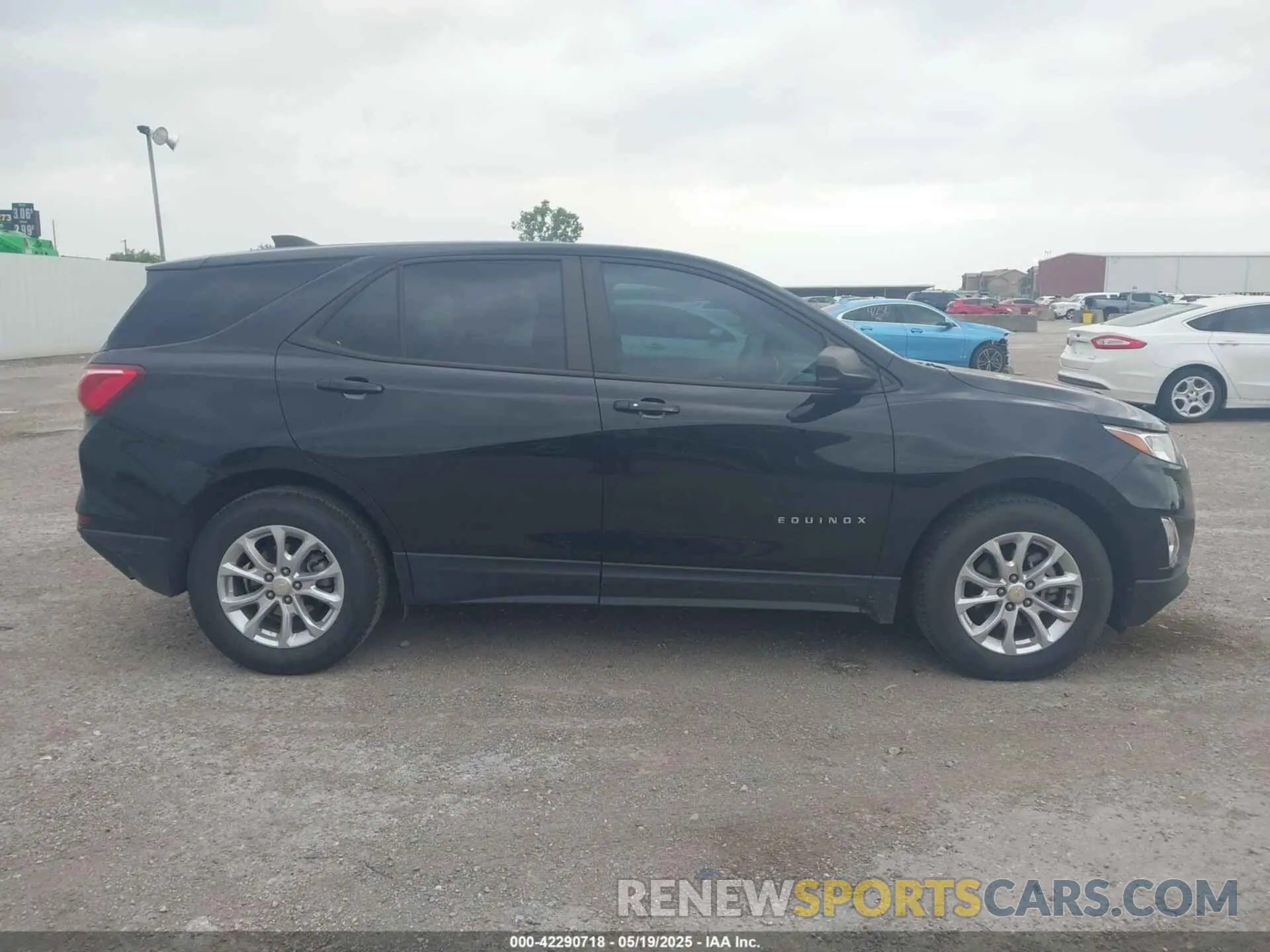 13 Photograph of a damaged car 2GNAXHEV5L6269763 CHEVROLET EQUINOX 2020