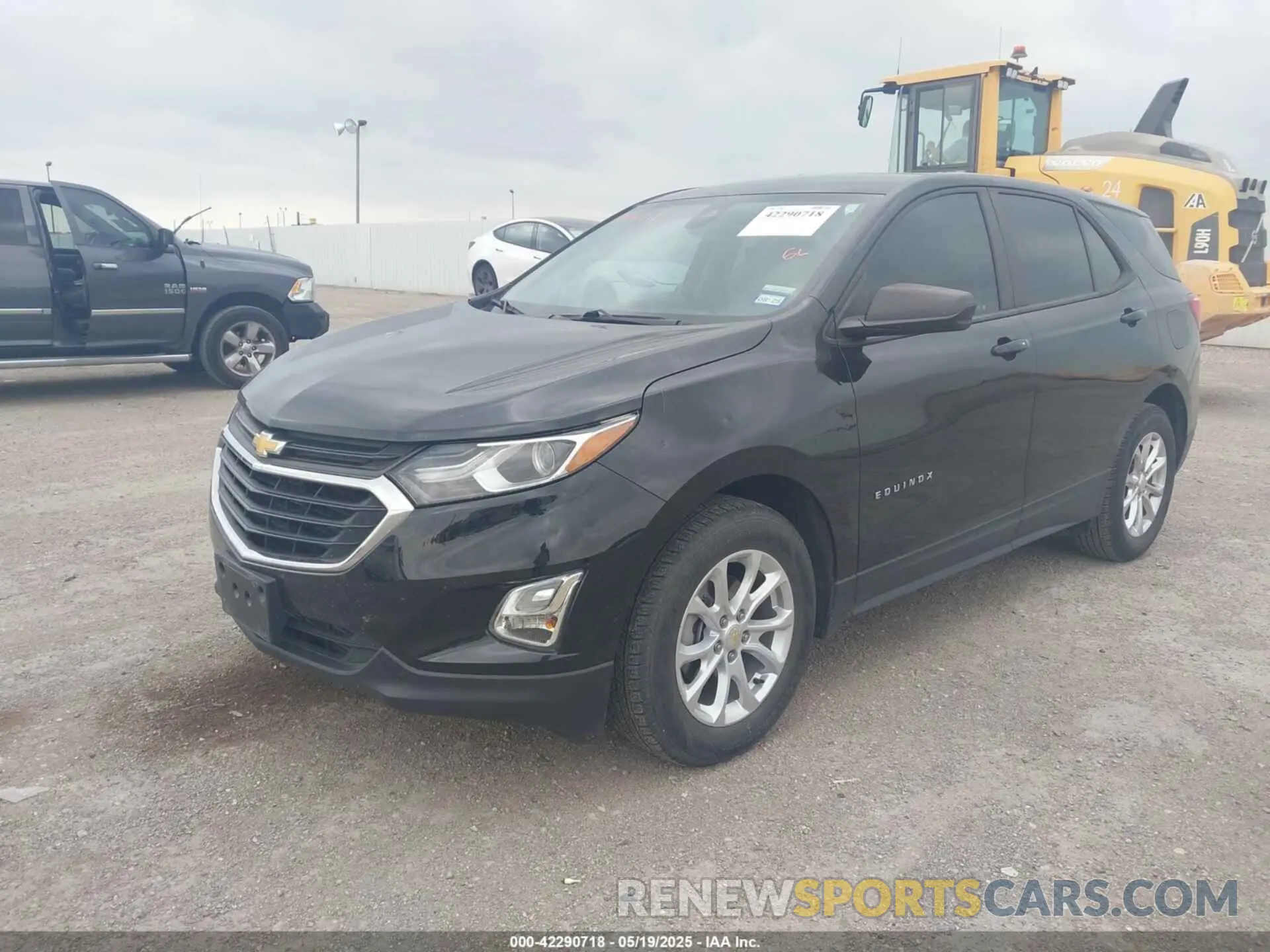 2 Photograph of a damaged car 2GNAXHEV5L6269763 CHEVROLET EQUINOX 2020