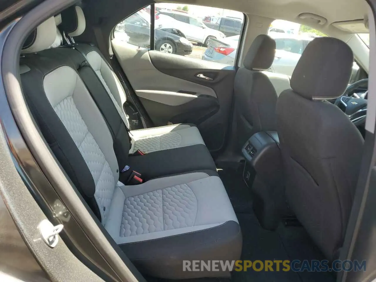 10 Photograph of a damaged car 2GNAXHEV5L6278804 CHEVROLET EQUINOX 2020