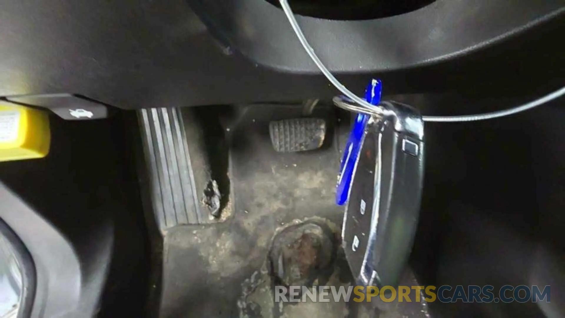 17 Photograph of a damaged car 2GNAXHEV6L6135036 CHEVROLET EQUINOX 2020