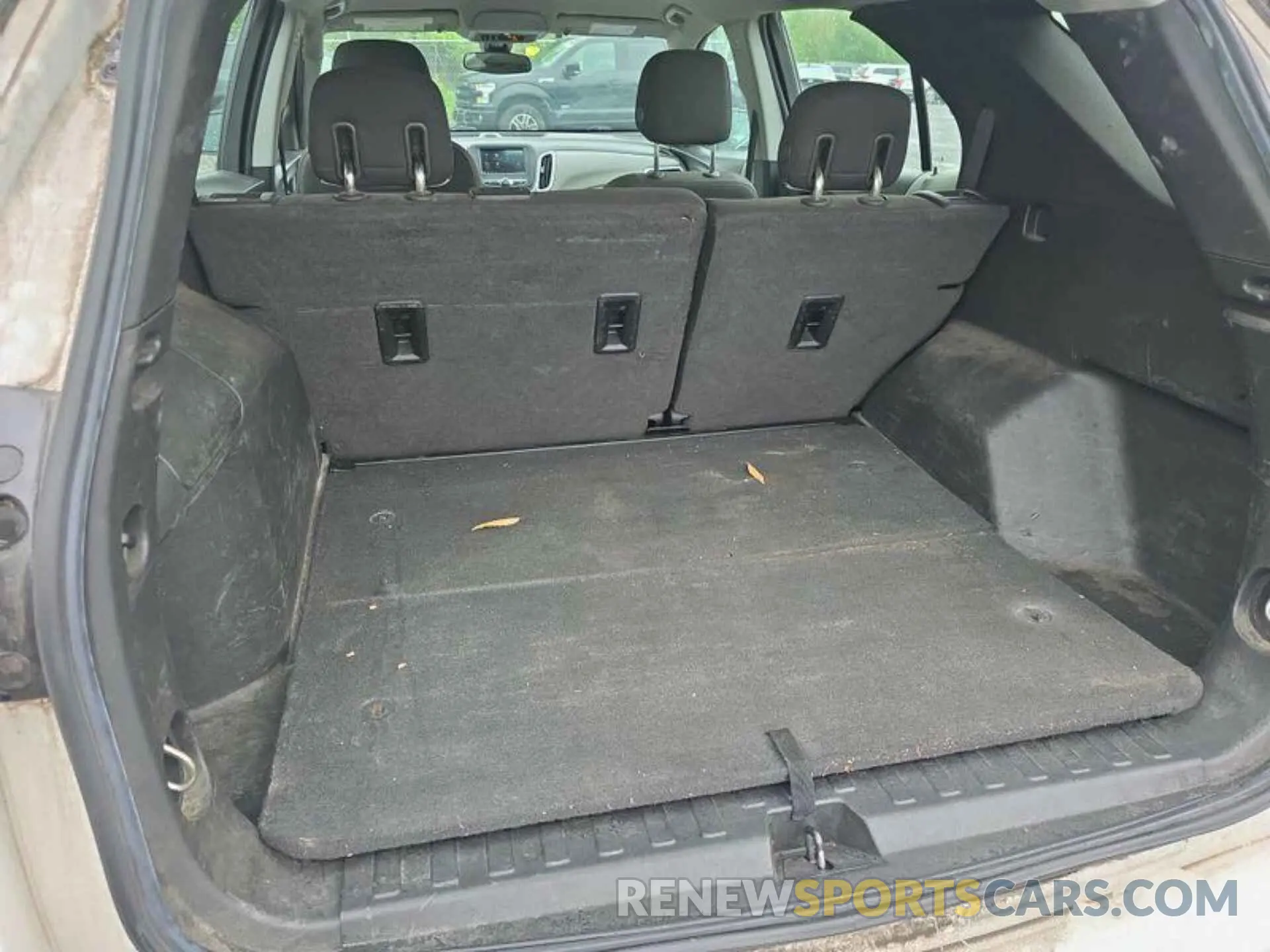 19 Photograph of a damaged car 2GNAXHEV6L6135036 CHEVROLET EQUINOX 2020