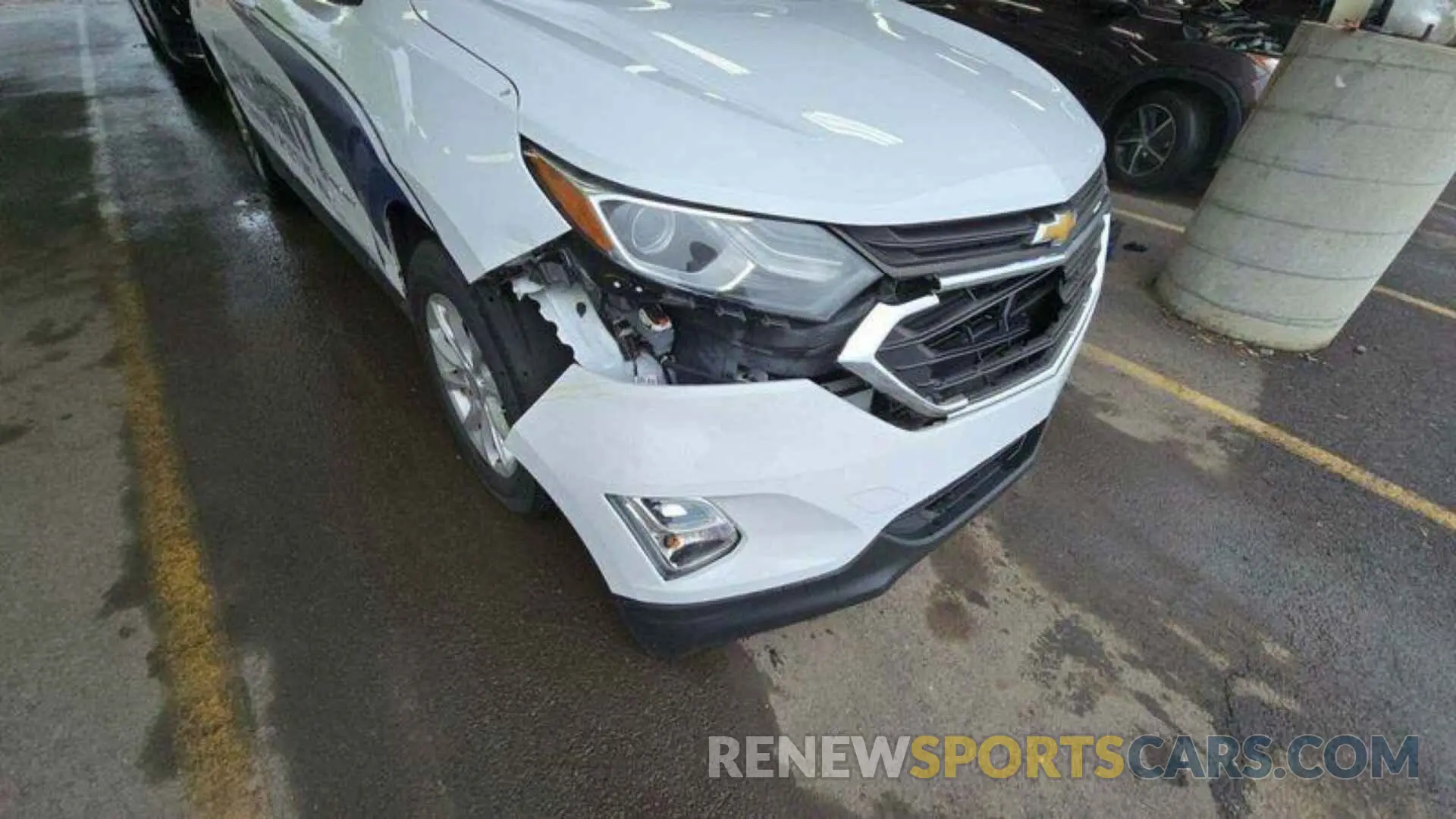 21 Photograph of a damaged car 2GNAXHEV6L6135036 CHEVROLET EQUINOX 2020