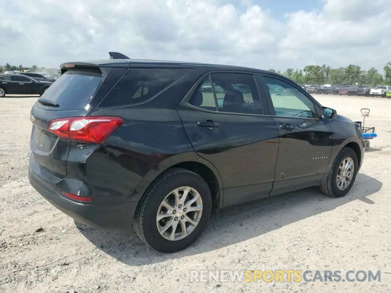 3 Photograph of a damaged car 2GNAXHEV6L6233290 CHEVROLET EQUINOX 2020