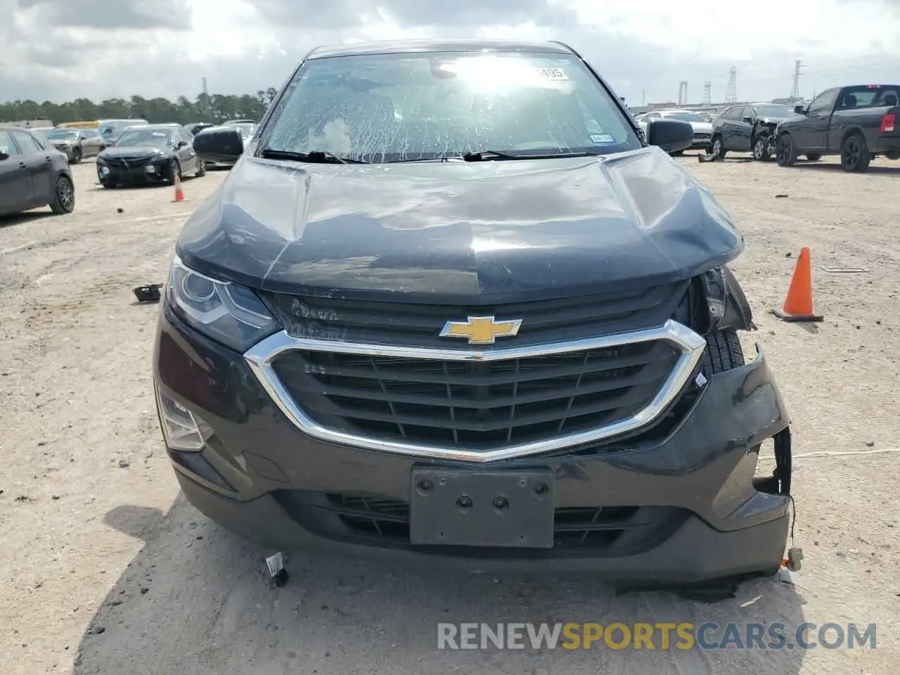 5 Photograph of a damaged car 2GNAXHEV6L6233290 CHEVROLET EQUINOX 2020
