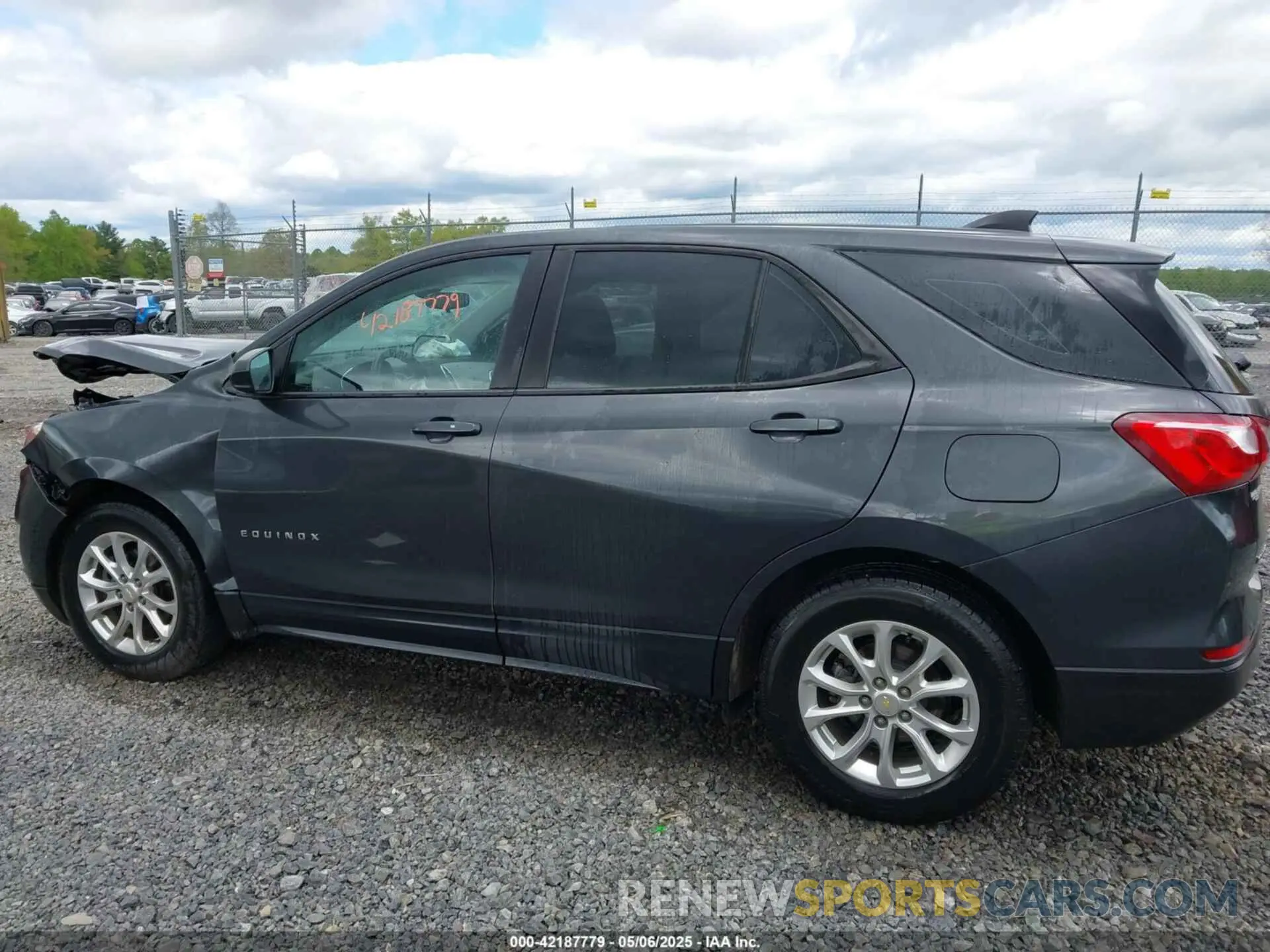 14 Photograph of a damaged car 2GNAXHEV6L6277807 CHEVROLET EQUINOX 2020