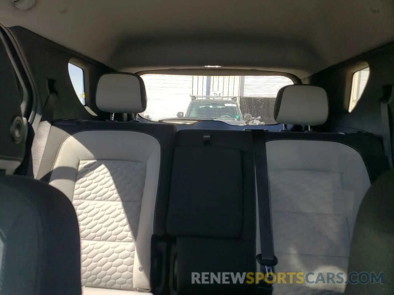 10 Photograph of a damaged car 2GNAXHEV6L6278214 CHEVROLET EQUINOX 2020