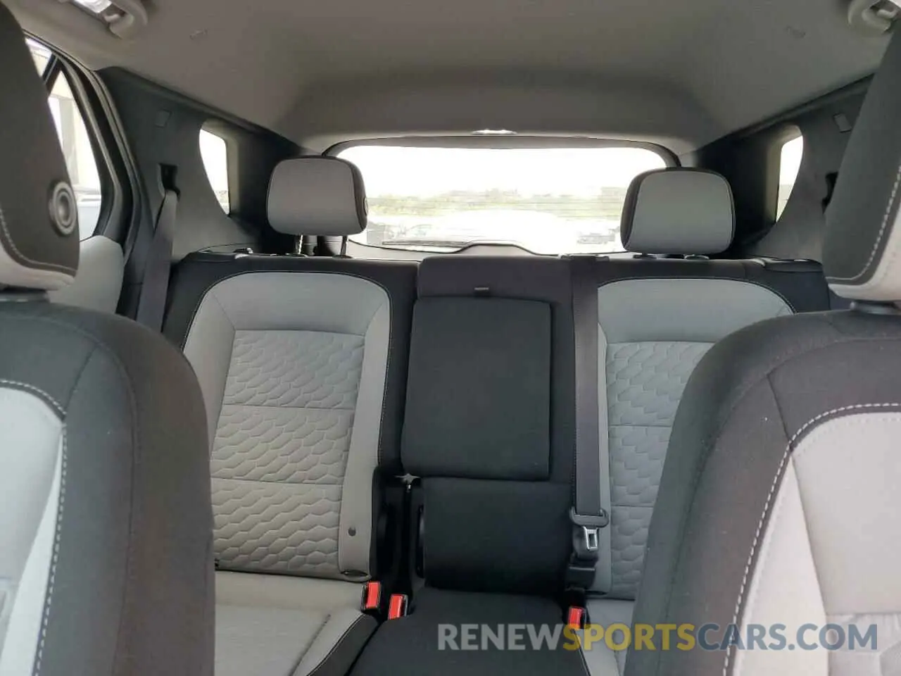 10 Photograph of a damaged car 2GNAXHEV6L6279072 CHEVROLET EQUINOX 2020
