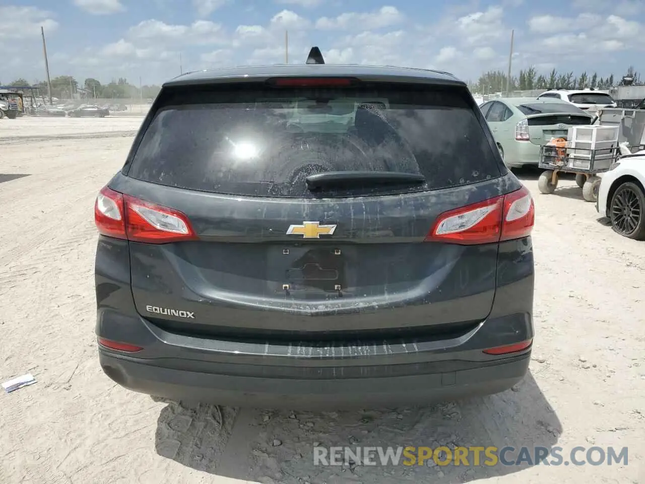 6 Photograph of a damaged car 2GNAXHEV6L6279072 CHEVROLET EQUINOX 2020