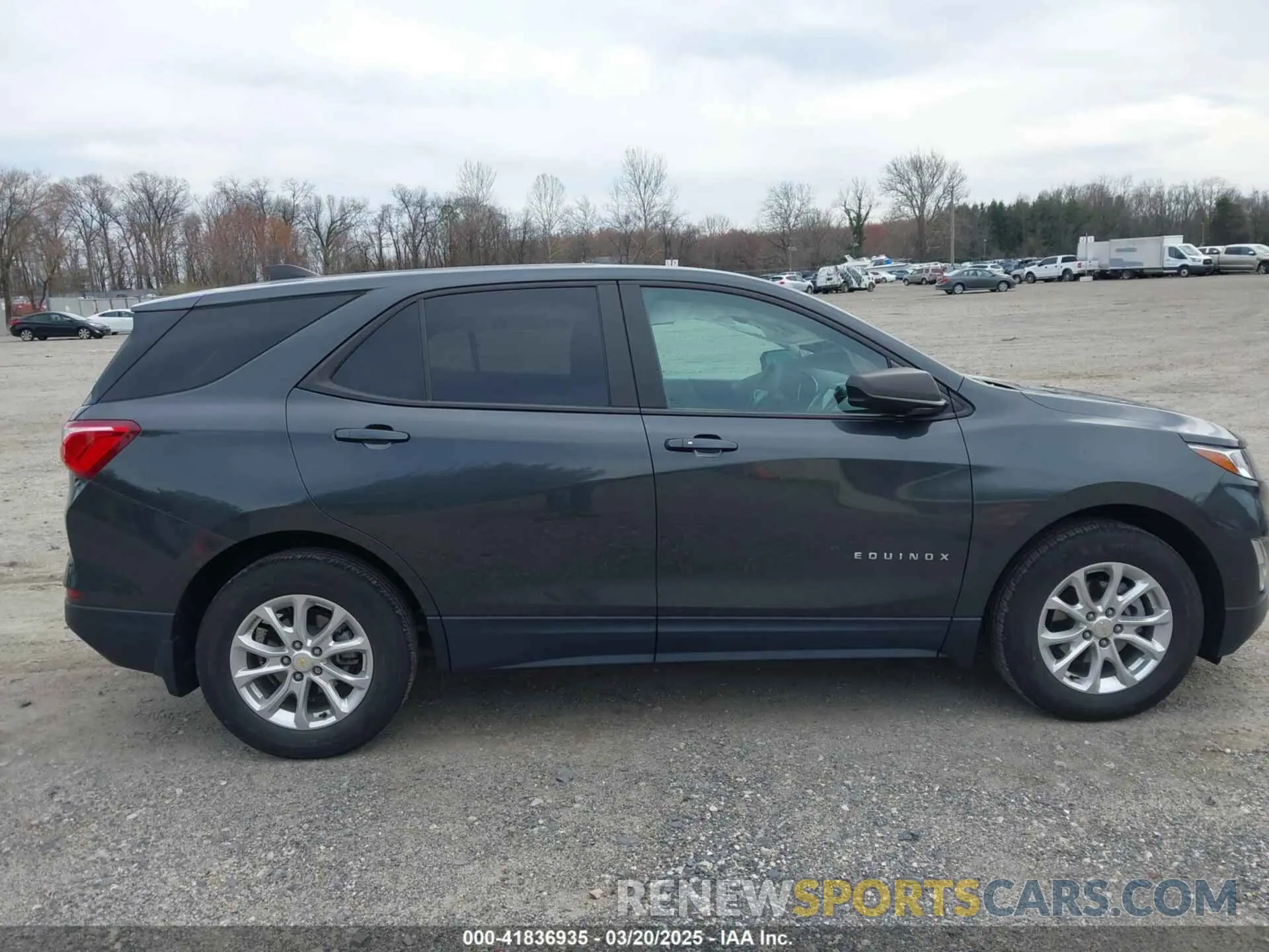 13 Photograph of a damaged car 2GNAXHEV6L6279184 CHEVROLET EQUINOX 2020