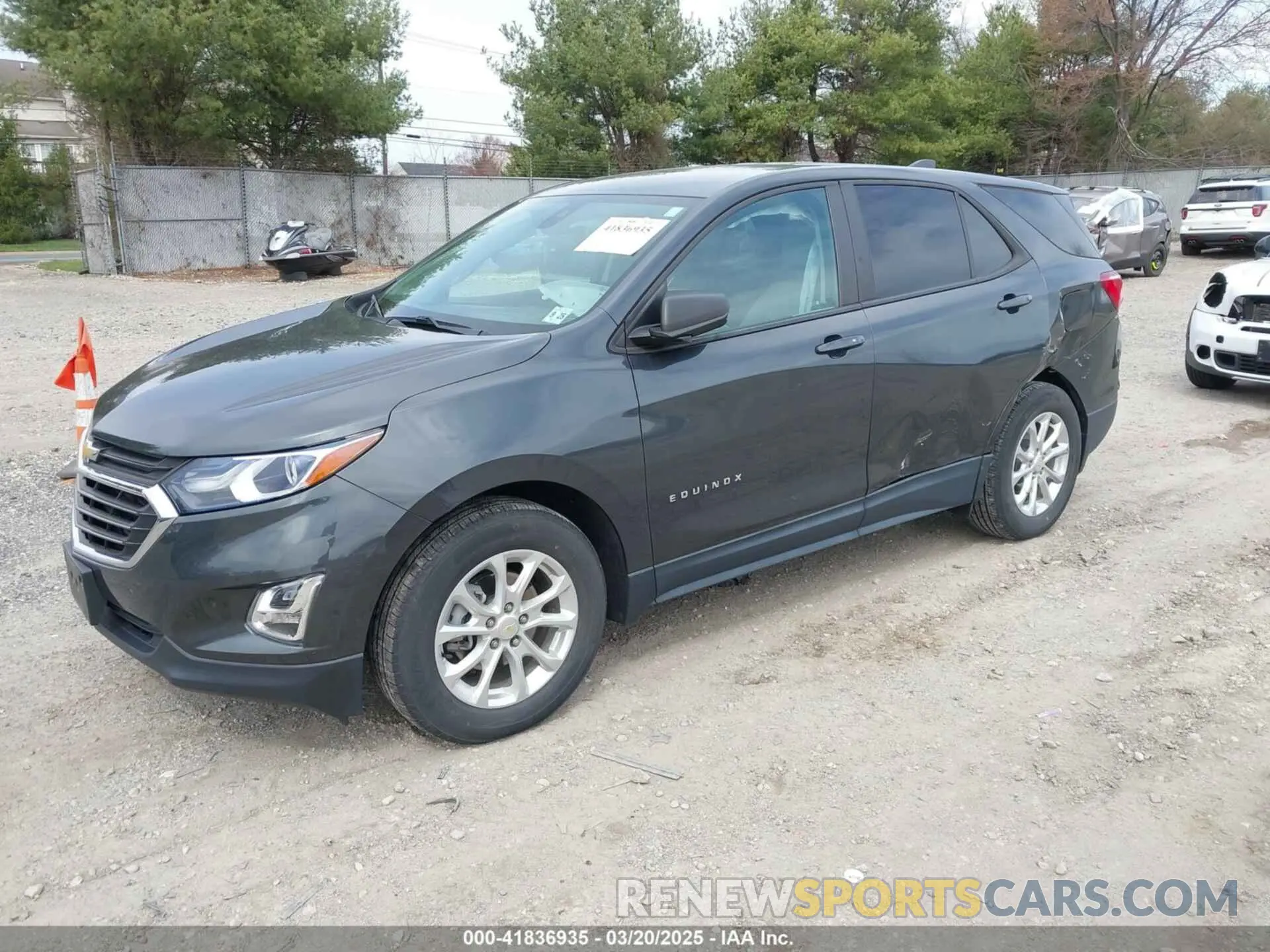 2 Photograph of a damaged car 2GNAXHEV6L6279184 CHEVROLET EQUINOX 2020