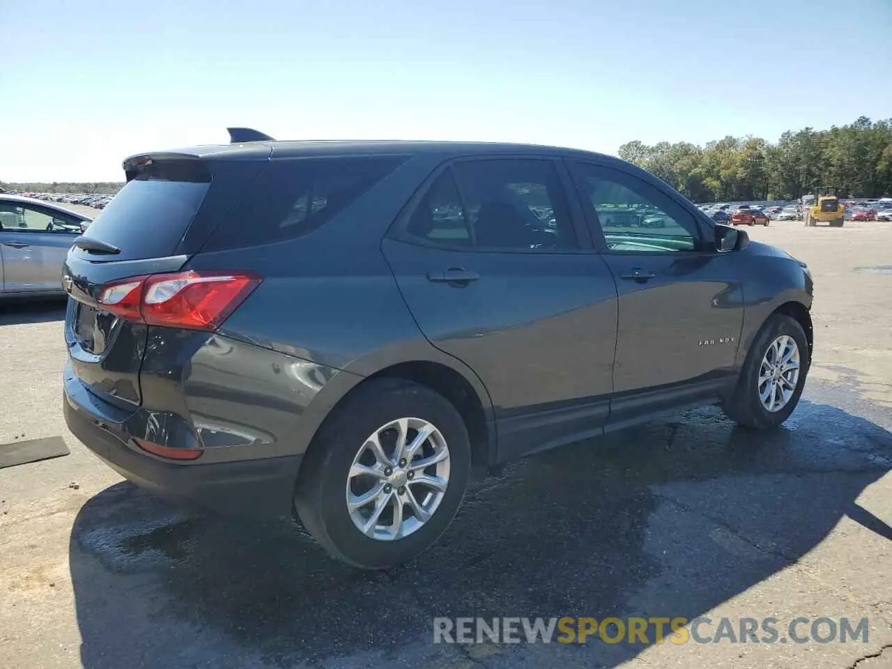 3 Photograph of a damaged car 2GNAXHEV6L6279847 CHEVROLET EQUINOX 2020