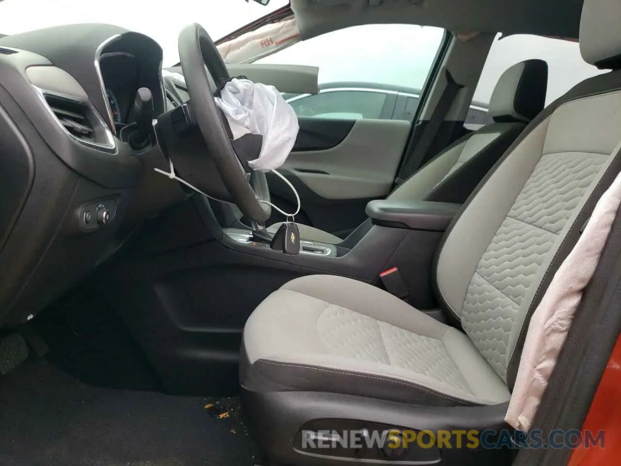 7 Photograph of a damaged car 2GNAXHEV7L6135093 CHEVROLET EQUINOX 2020