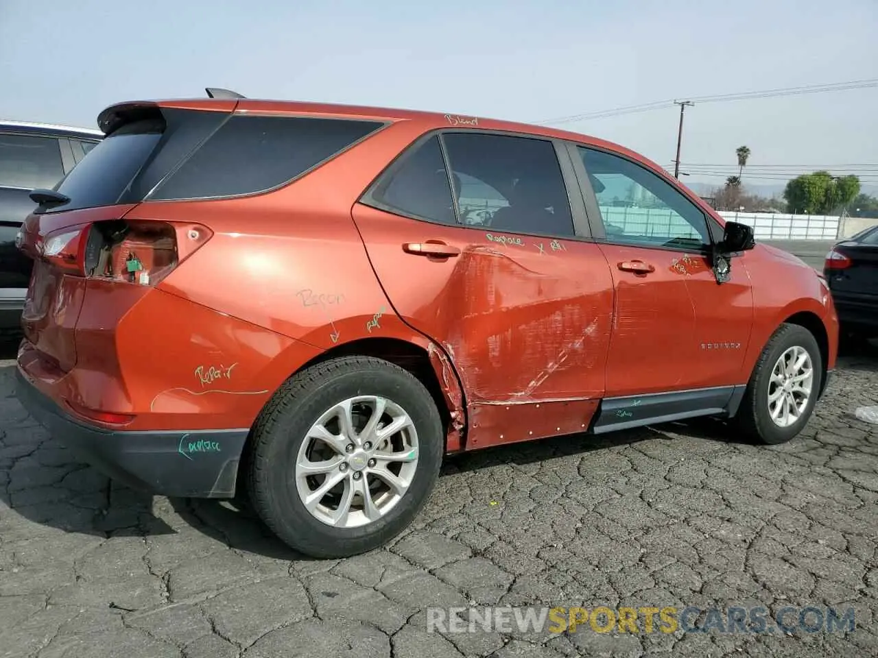 3 Photograph of a damaged car 2GNAXHEV7L6197285 CHEVROLET EQUINOX 2020