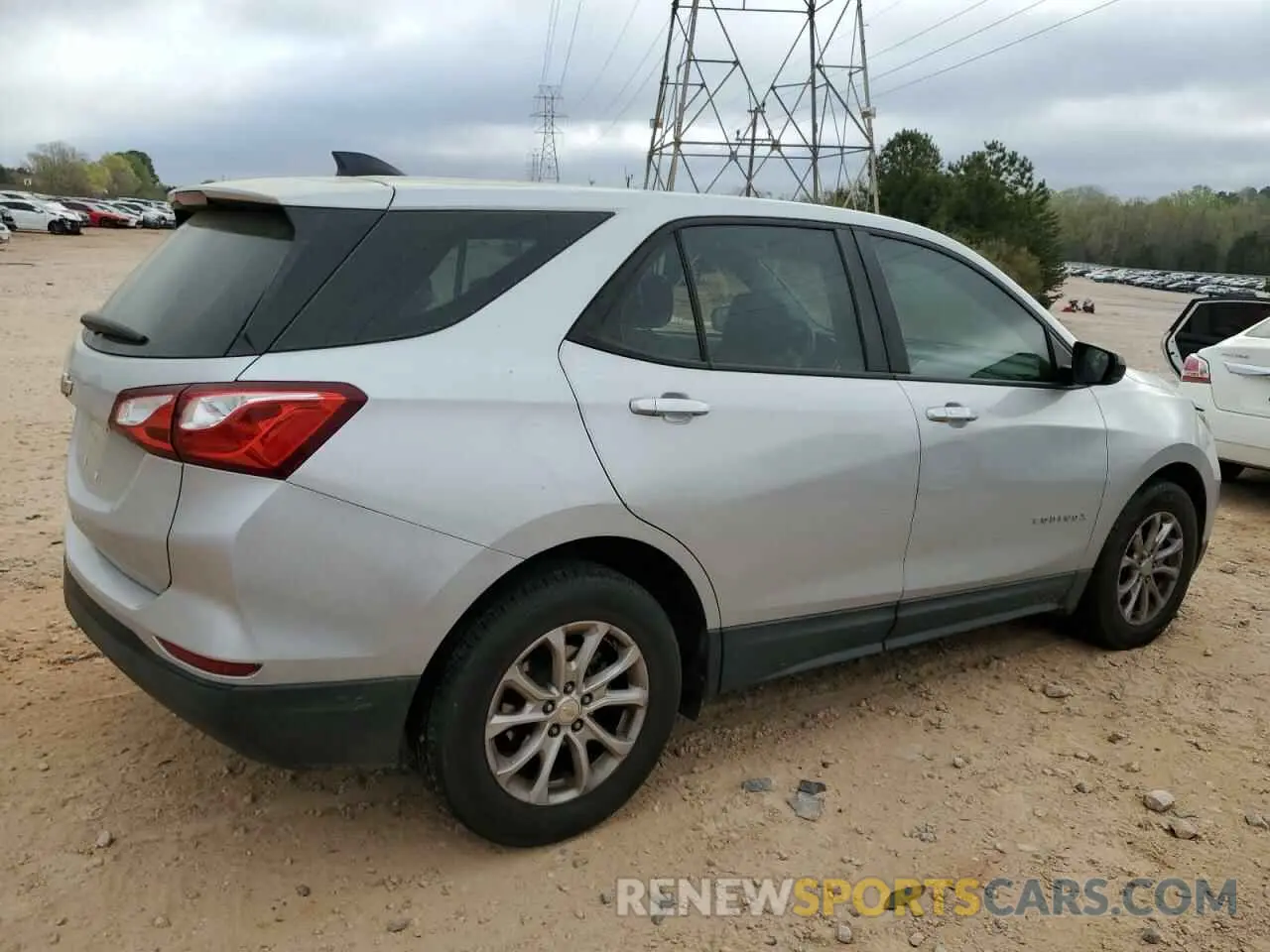 3 Photograph of a damaged car 2GNAXHEV8L6101079 CHEVROLET EQUINOX 2020