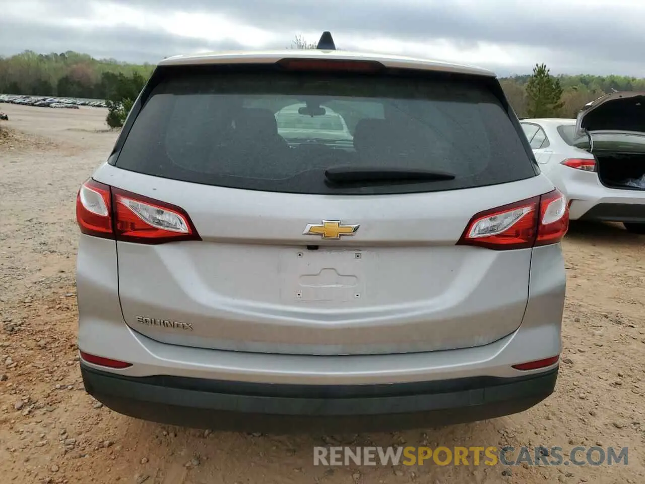 6 Photograph of a damaged car 2GNAXHEV8L6101079 CHEVROLET EQUINOX 2020