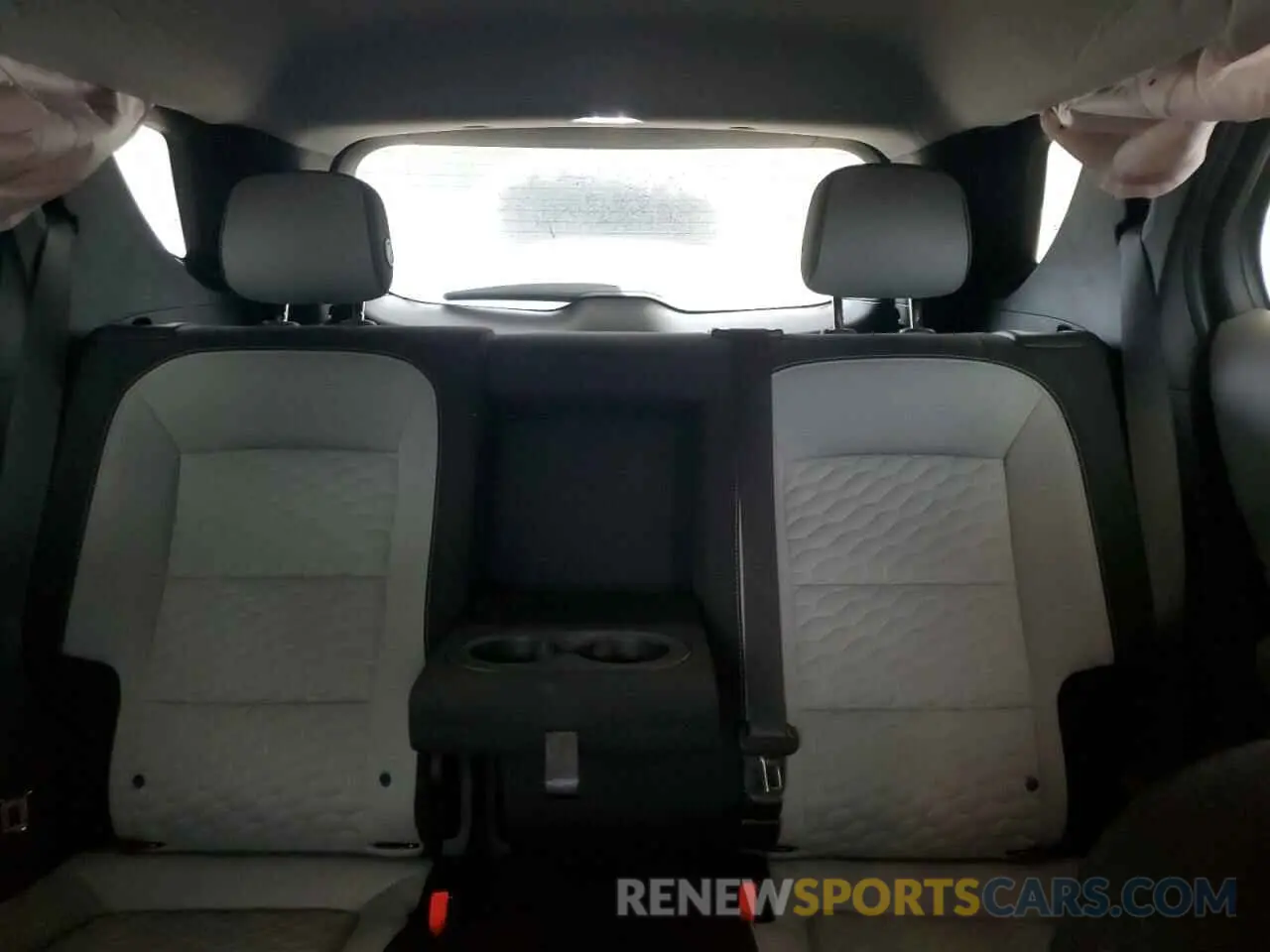 10 Photograph of a damaged car 2GNAXHEV8L6111384 CHEVROLET EQUINOX 2020