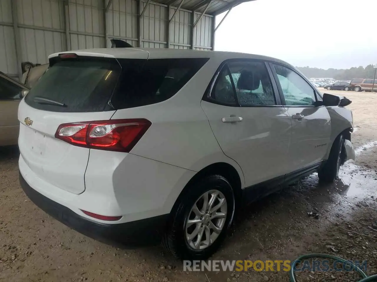 3 Photograph of a damaged car 2GNAXHEV8L6111384 CHEVROLET EQUINOX 2020
