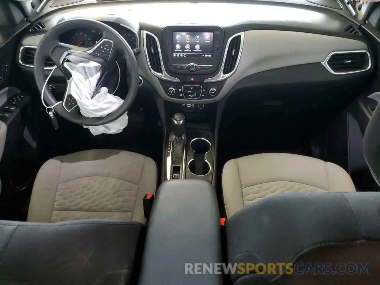 8 Photograph of a damaged car 2GNAXHEV8L6111384 CHEVROLET EQUINOX 2020