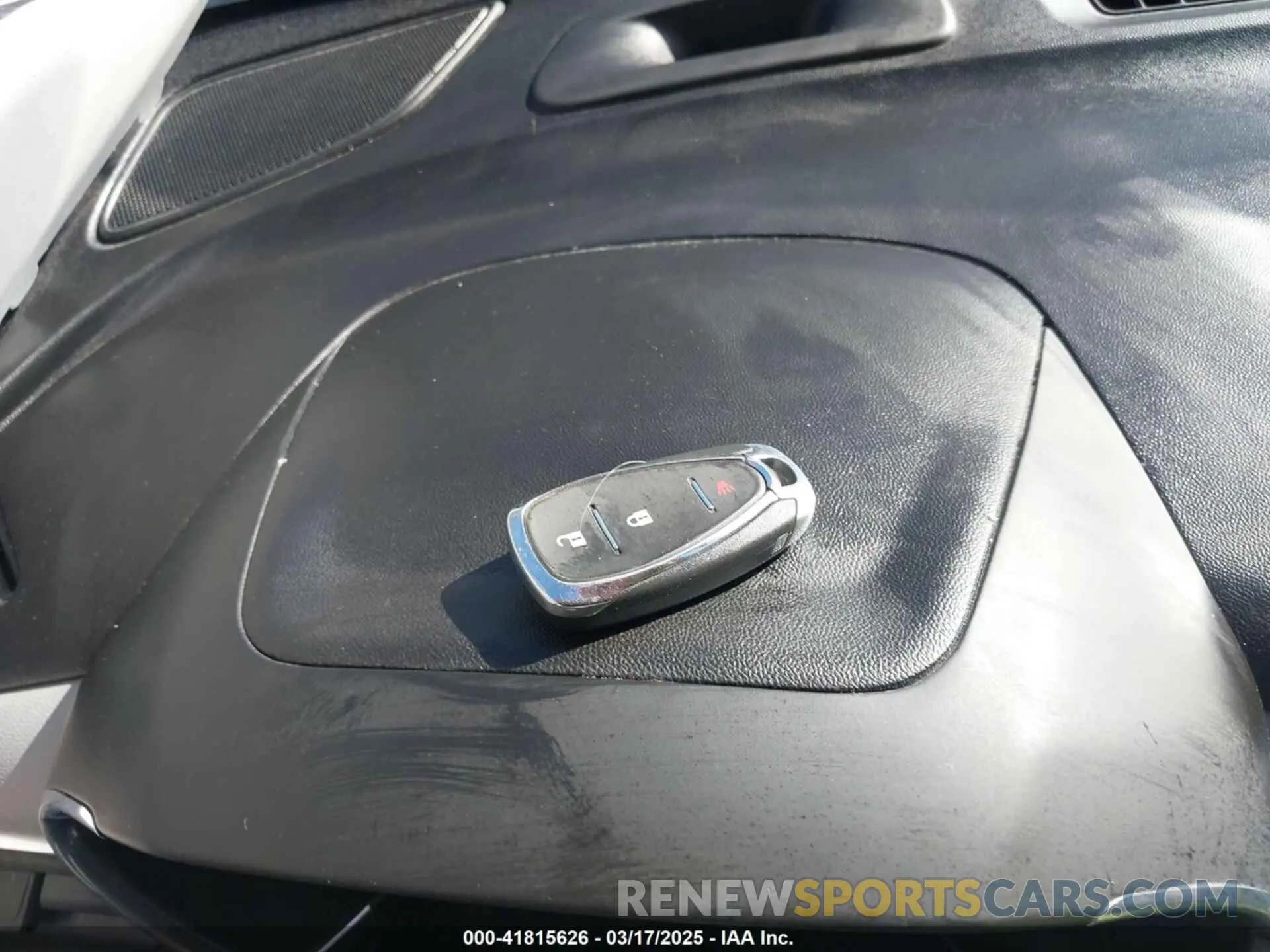 11 Photograph of a damaged car 2GNAXHEV8L6234585 CHEVROLET EQUINOX 2020