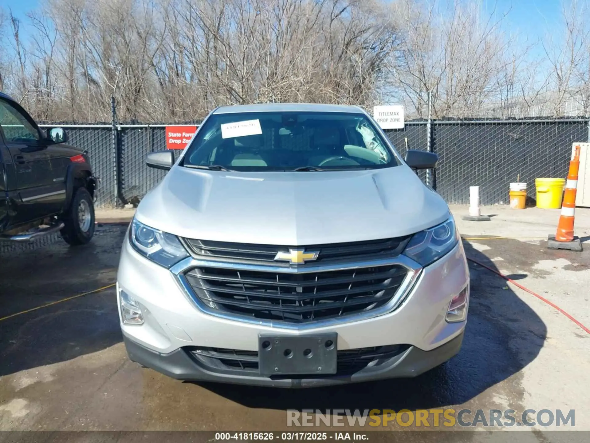 12 Photograph of a damaged car 2GNAXHEV8L6234585 CHEVROLET EQUINOX 2020