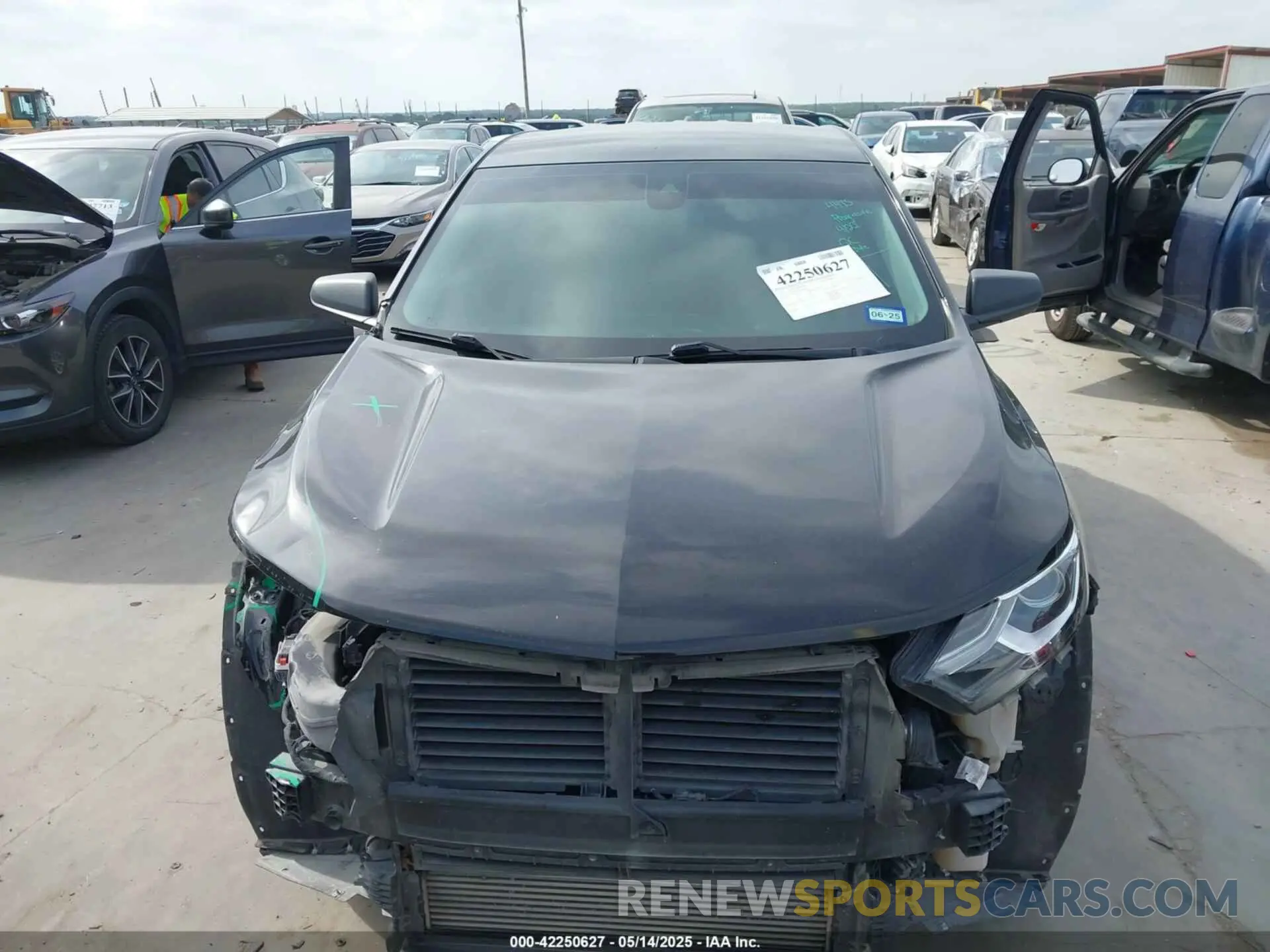 13 Photograph of a damaged car 2GNAXHEV9L6164580 CHEVROLET EQUINOX 2020