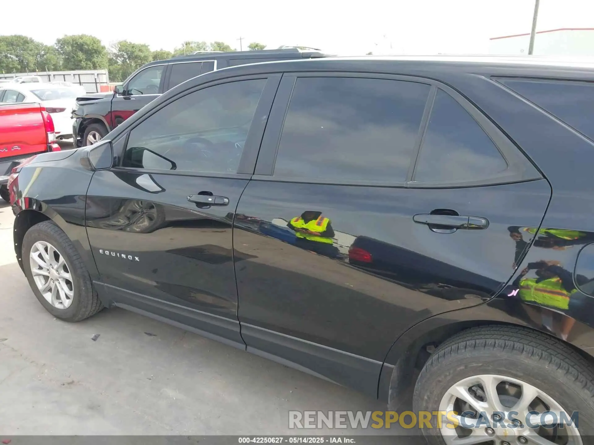 15 Photograph of a damaged car 2GNAXHEV9L6164580 CHEVROLET EQUINOX 2020